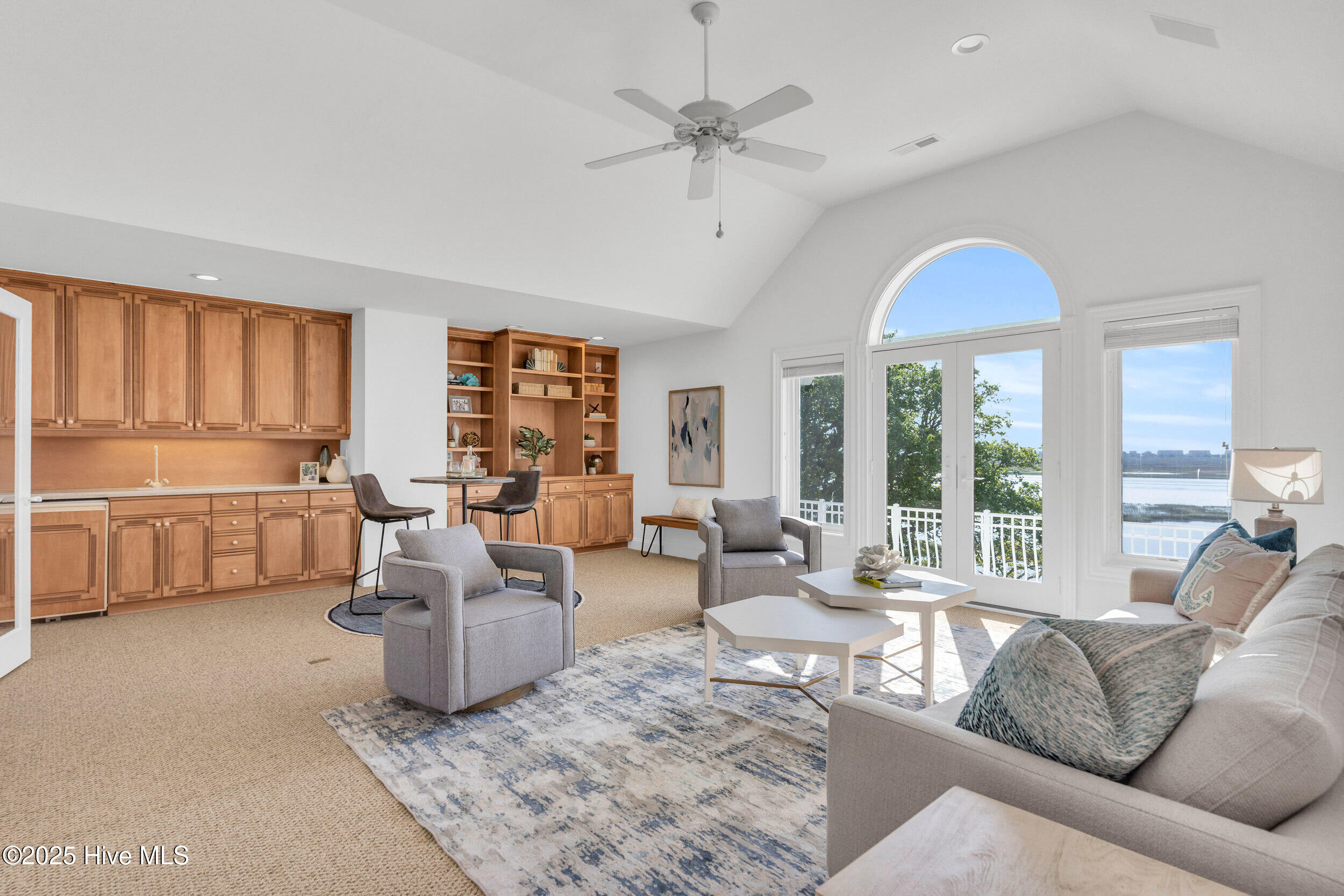 100505592 | Photo 29