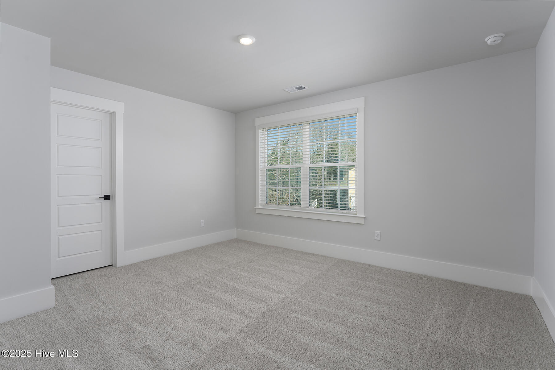 100506460 | Photo 22