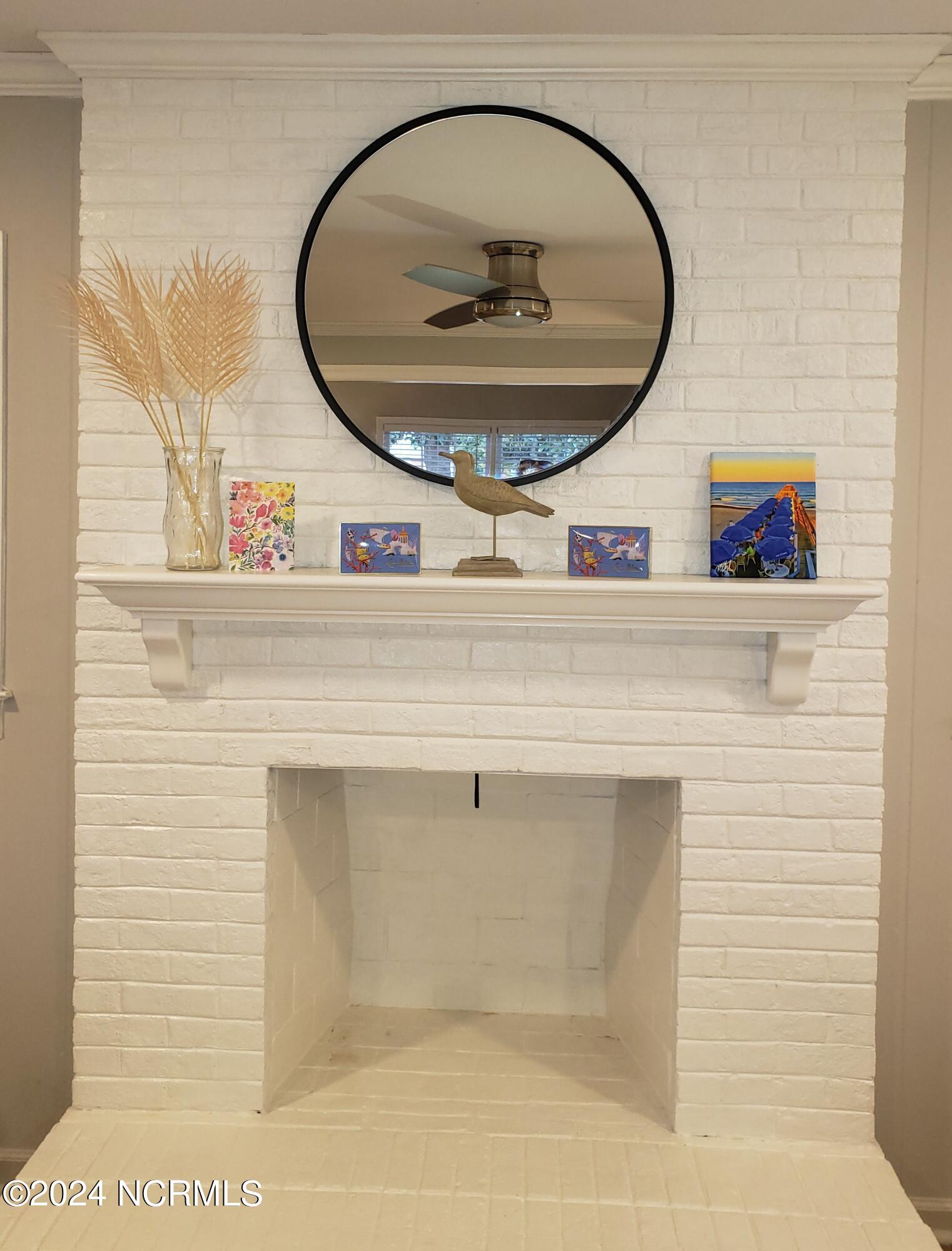 809 Shakespeare Living Room 2