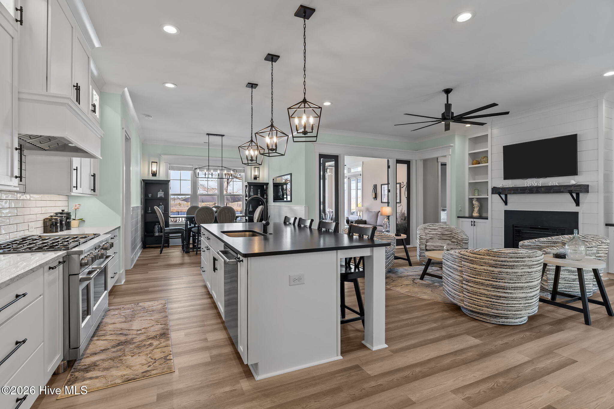 100554448 | Photo 14