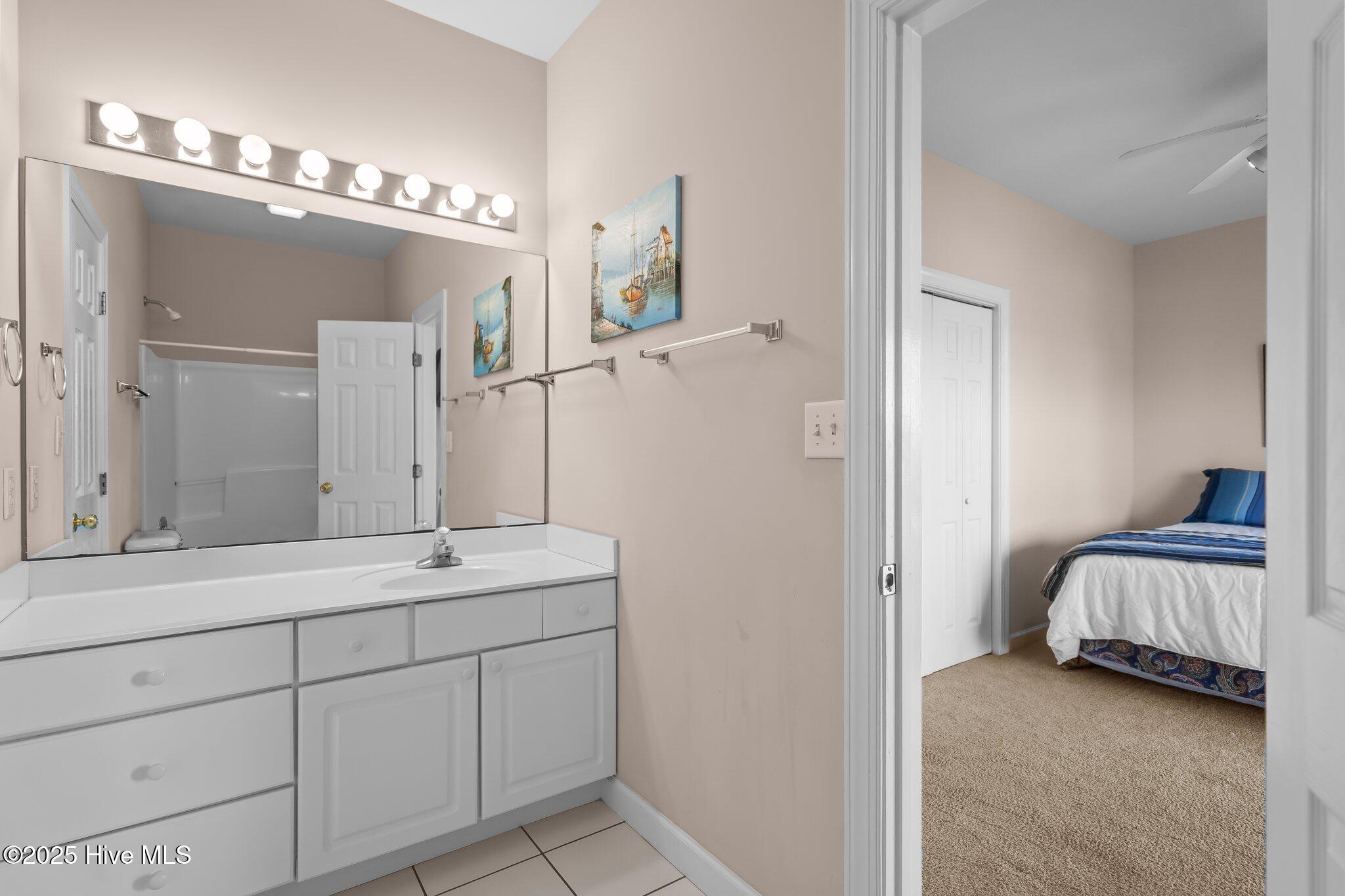 100506590 | Photo 38