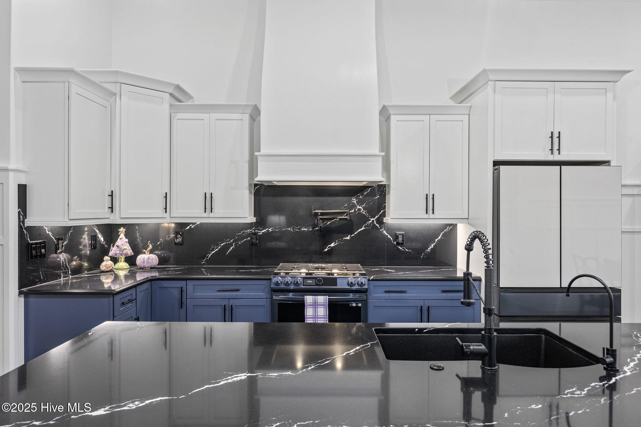 100523904 | Photo 12