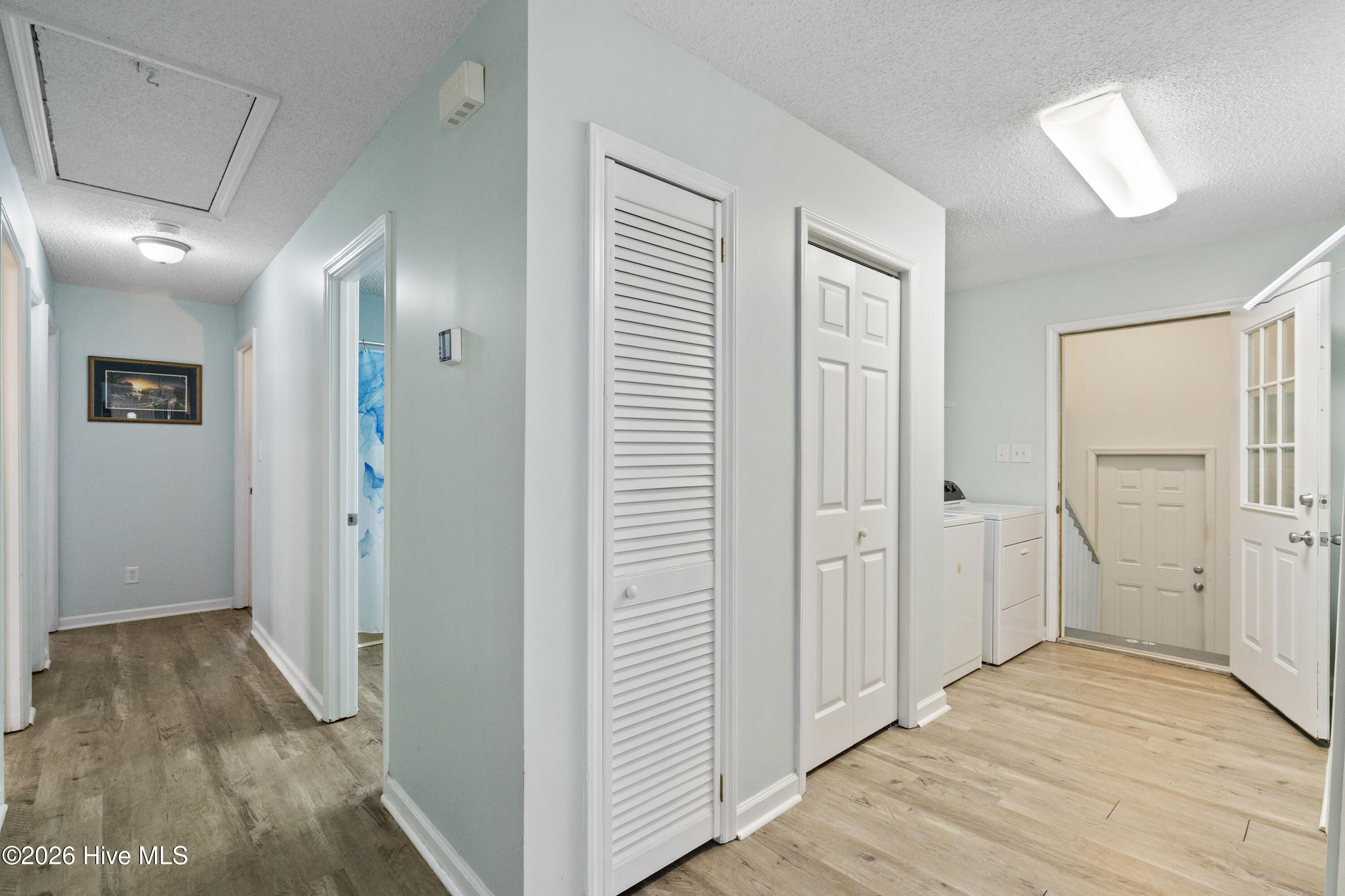 100553037 | Photo 16