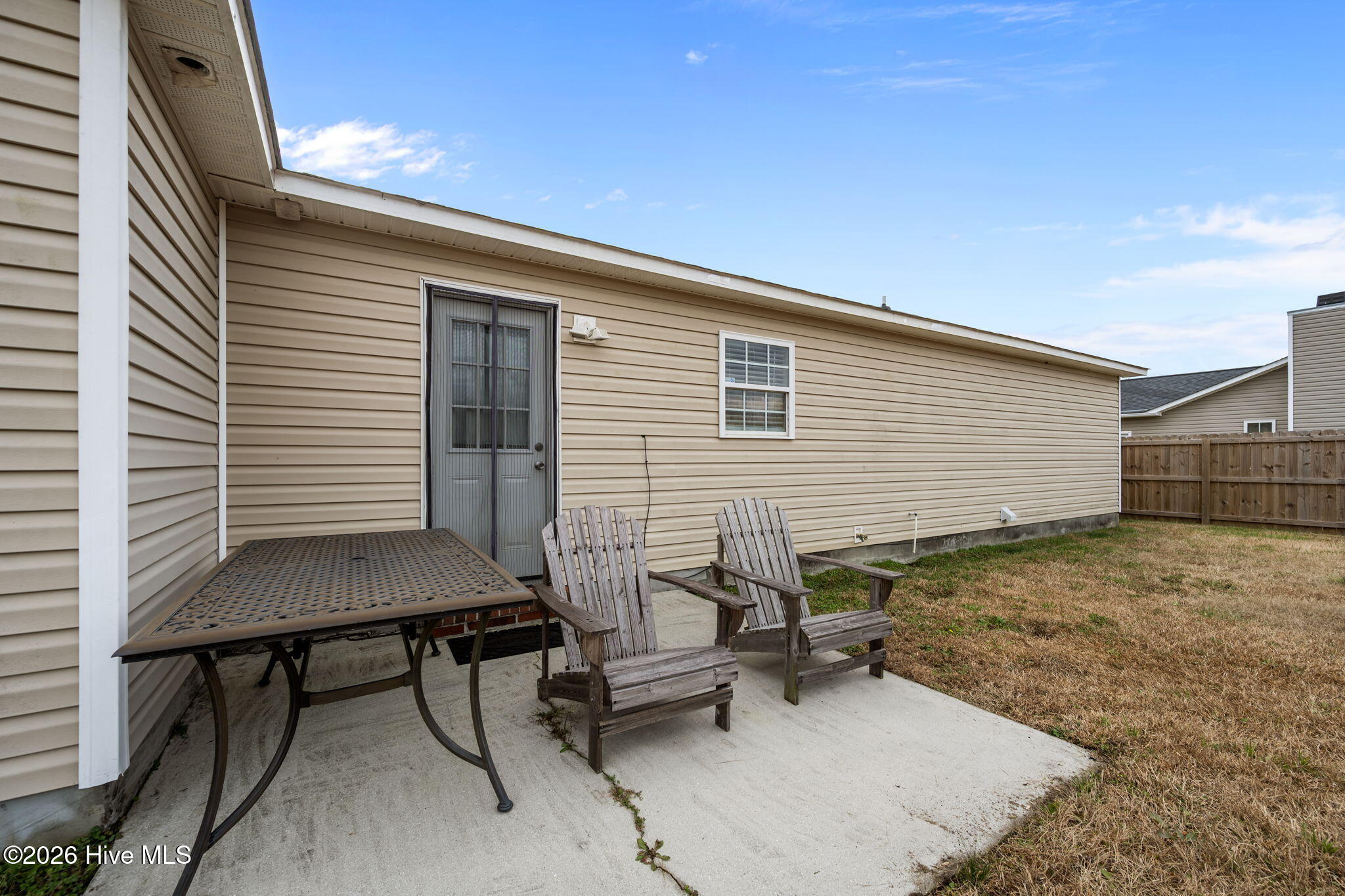 100547343 | Photo 40