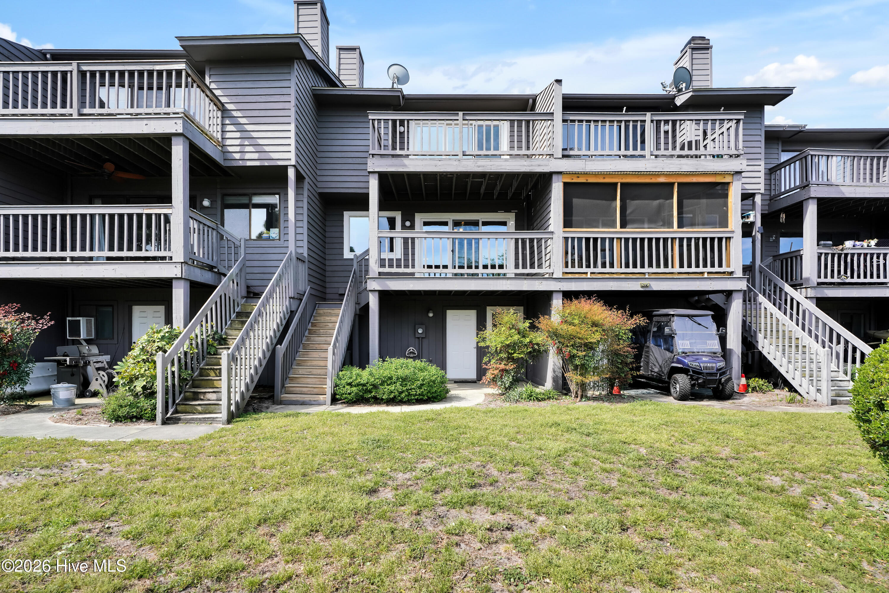 100564940 | Photo 34