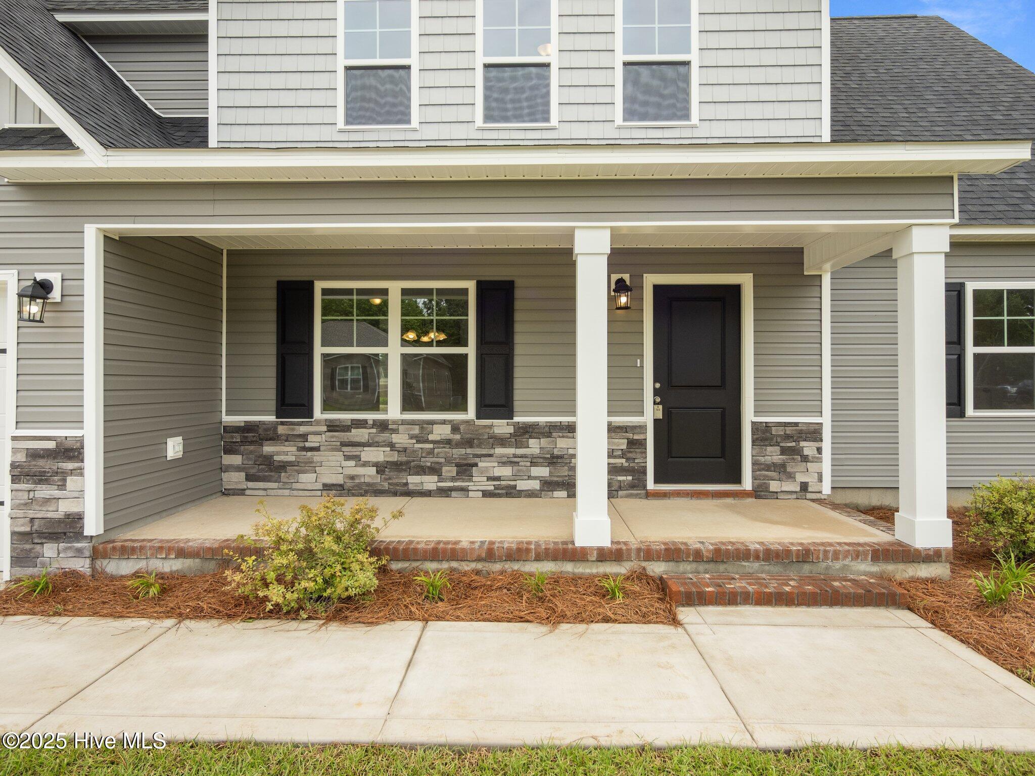 100511213 | Photo 50