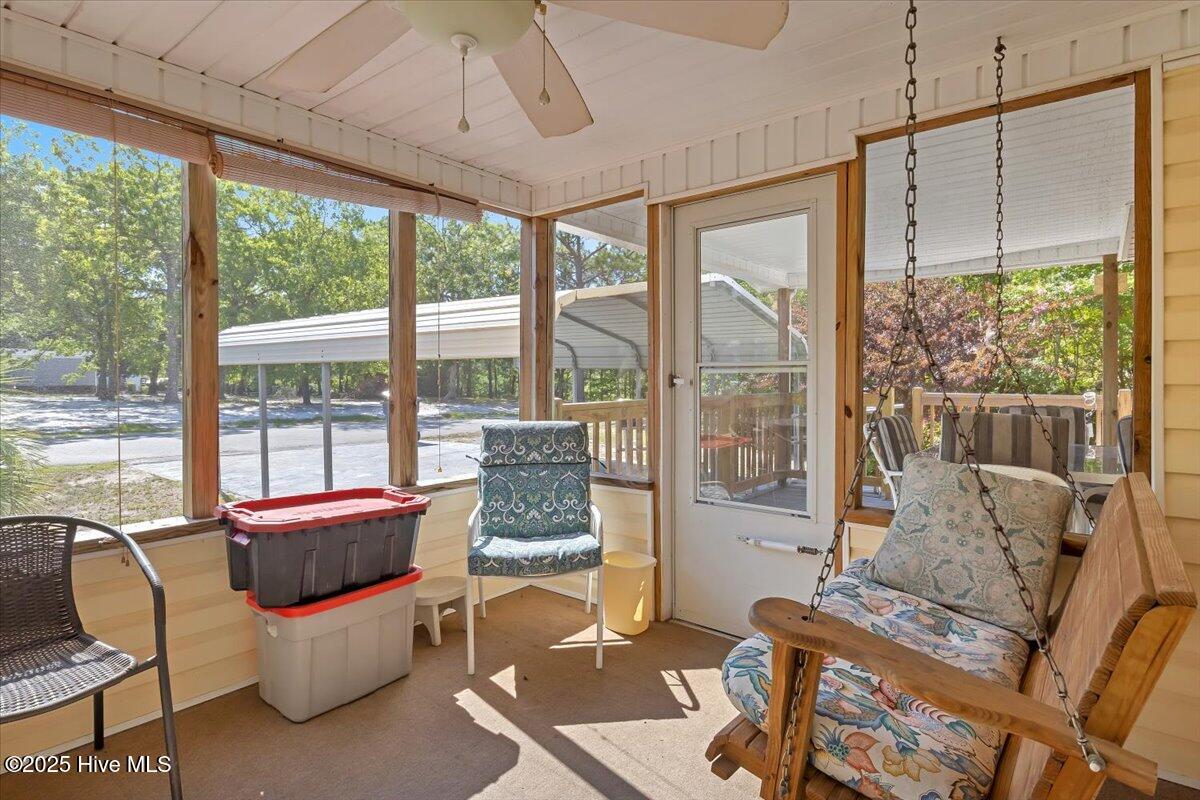 100518805 | Photo 37