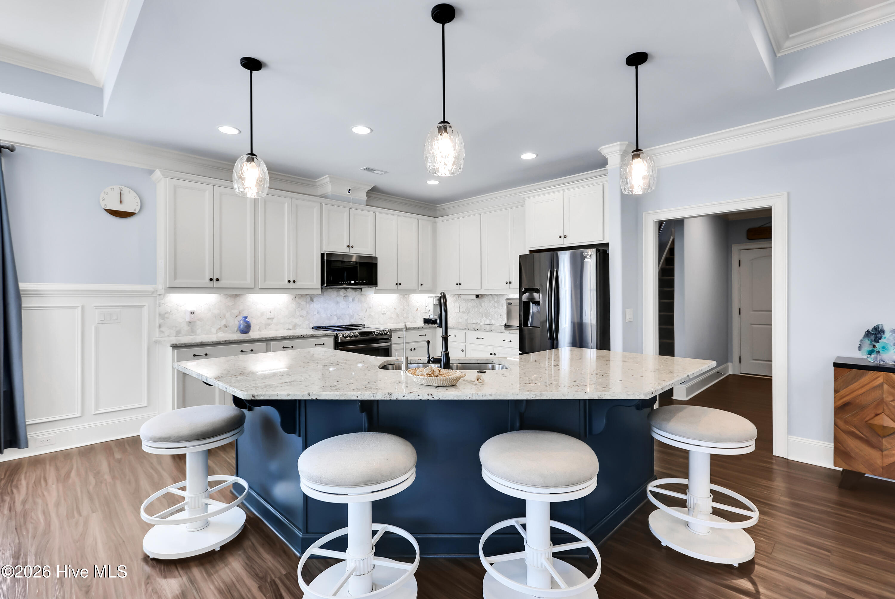 100560278 | Photo 11