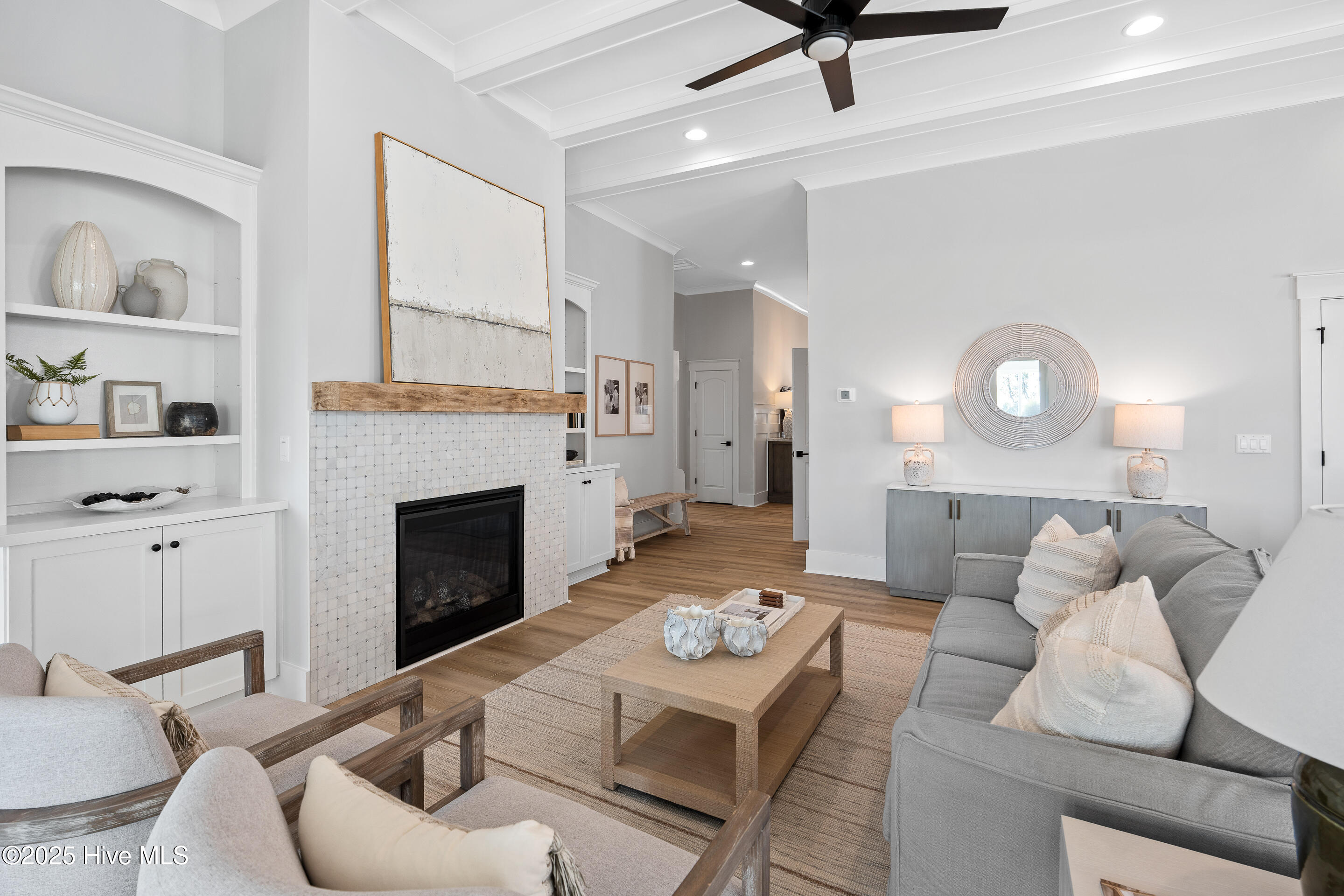 100531959 | Photo 23