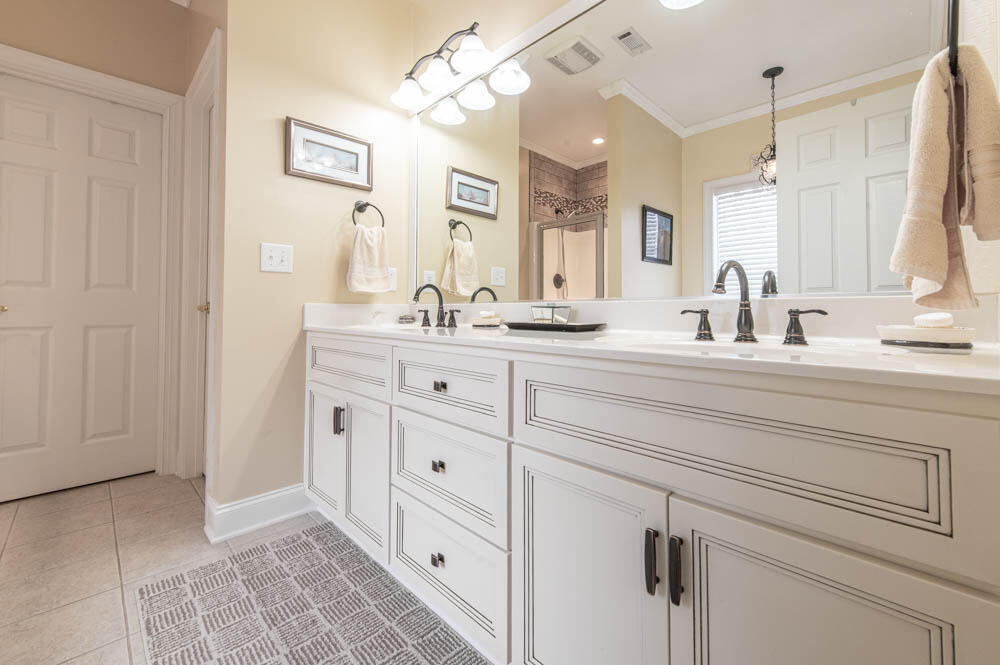 Owner's Bathroom!