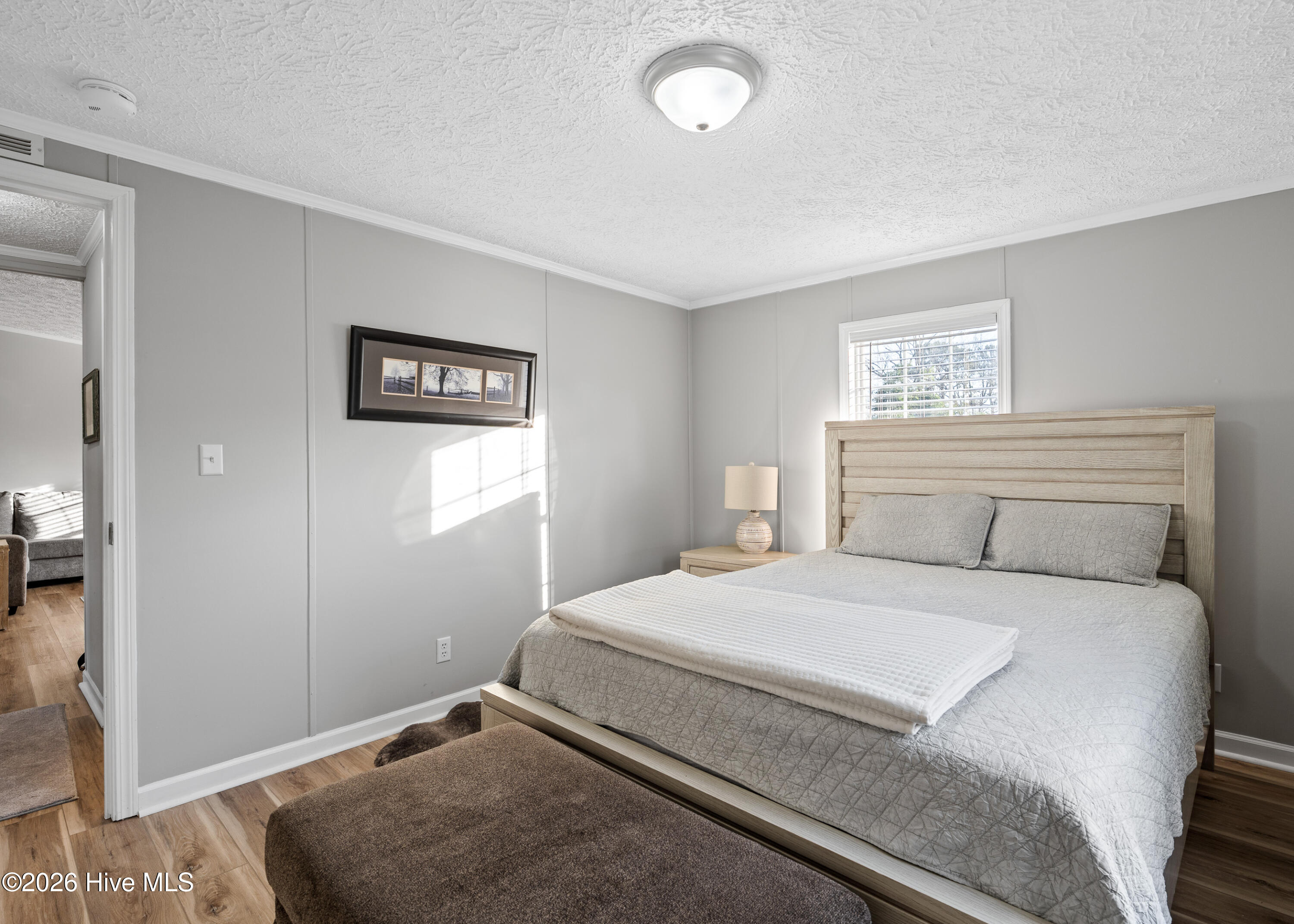 100548742 | Photo 30