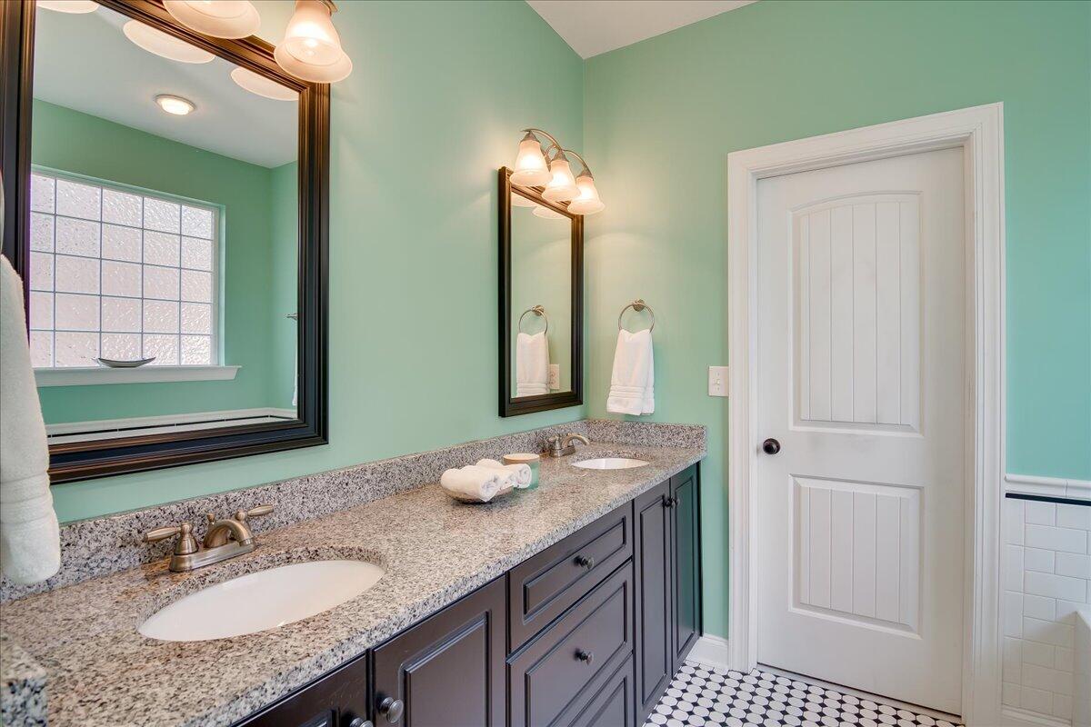 245 Oakbrook Drive