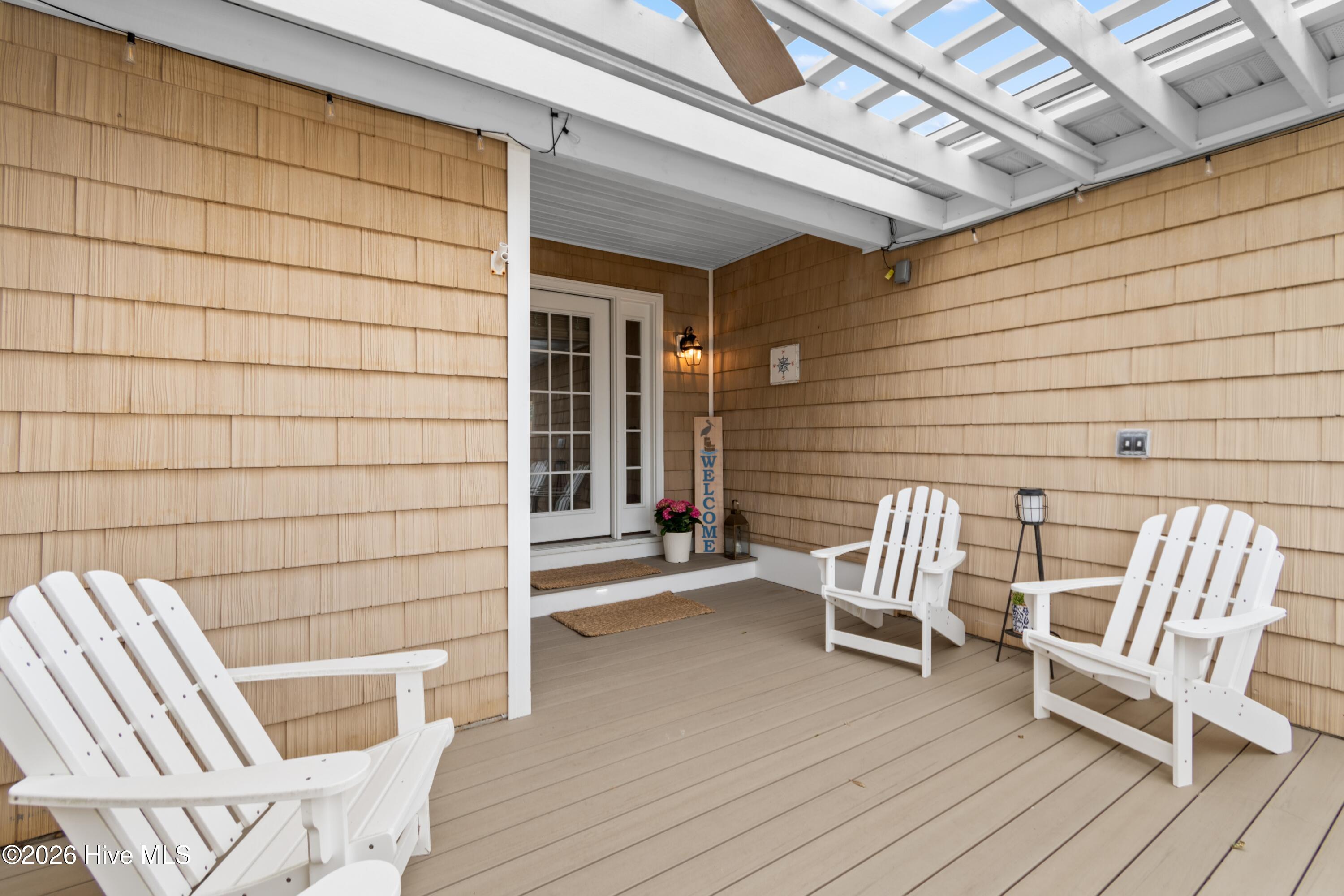 100558104 | Photo 17