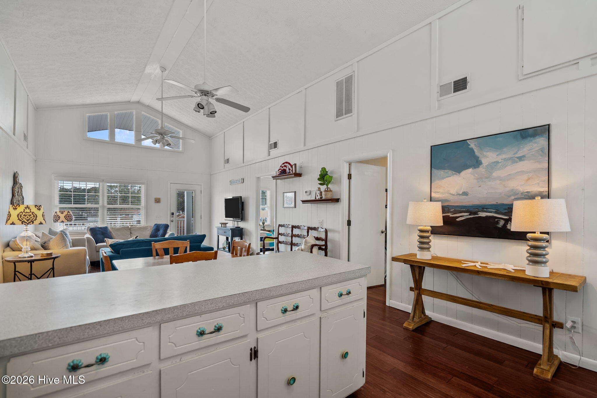 100543033 | Photo 20