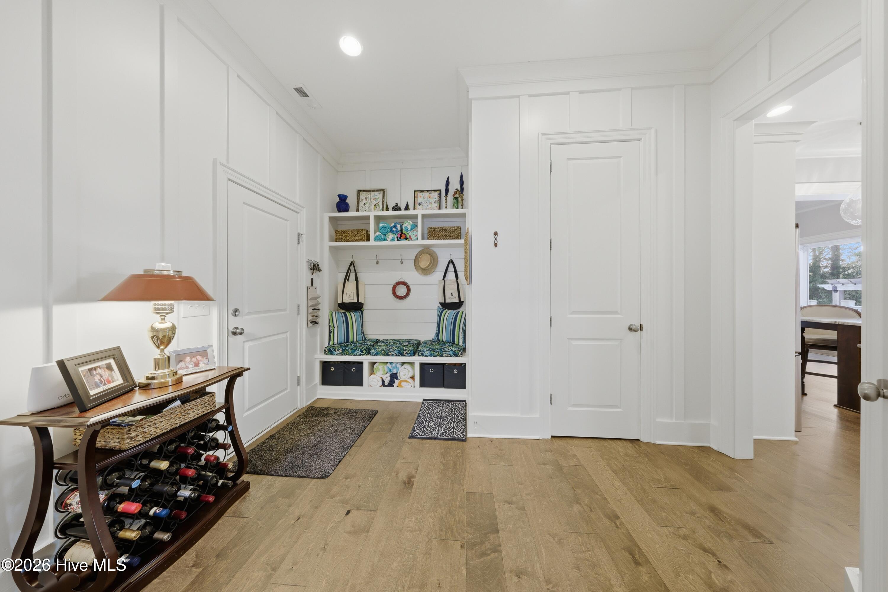 100560697 | Photo 49