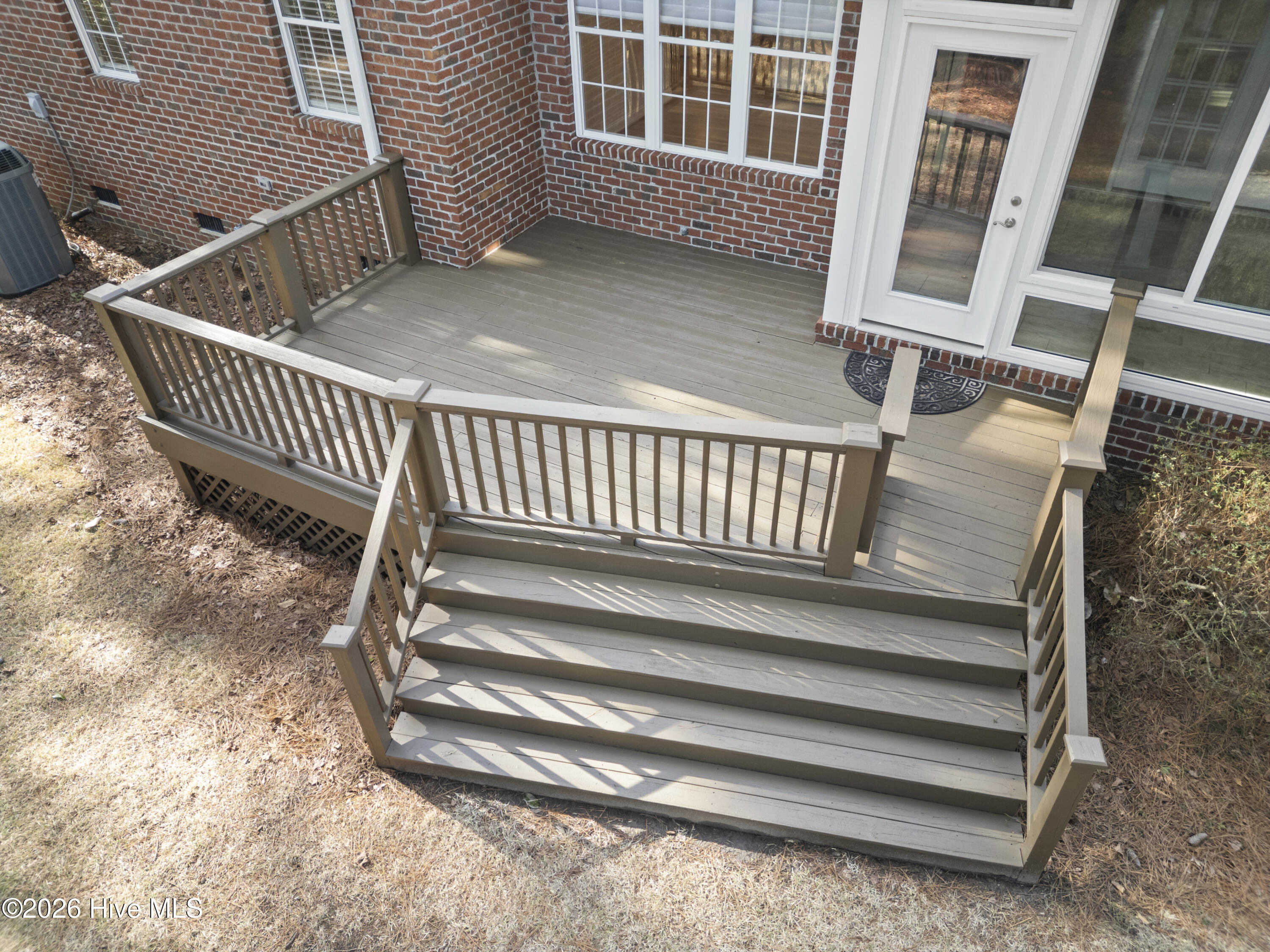 100550705 | Photo 42