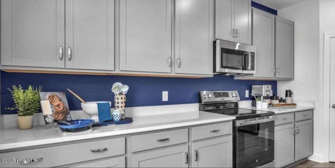 100554691 | Photo 11