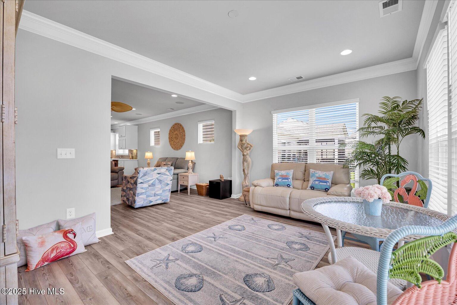 100513881 | Photo 30