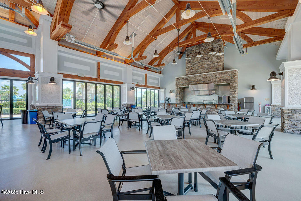 100529139 | Photo 82