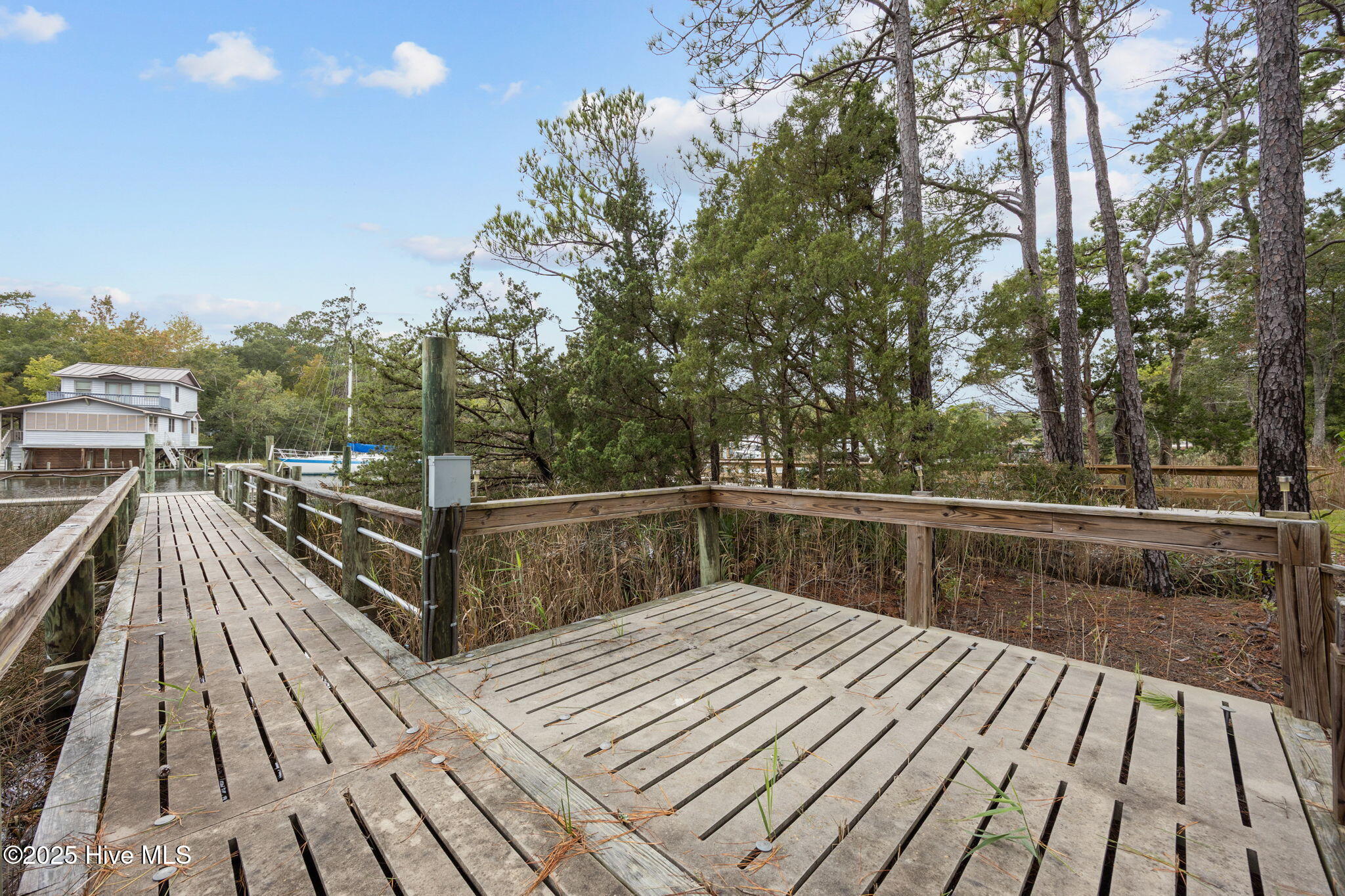 402 Whittaker Point Road,Oriental