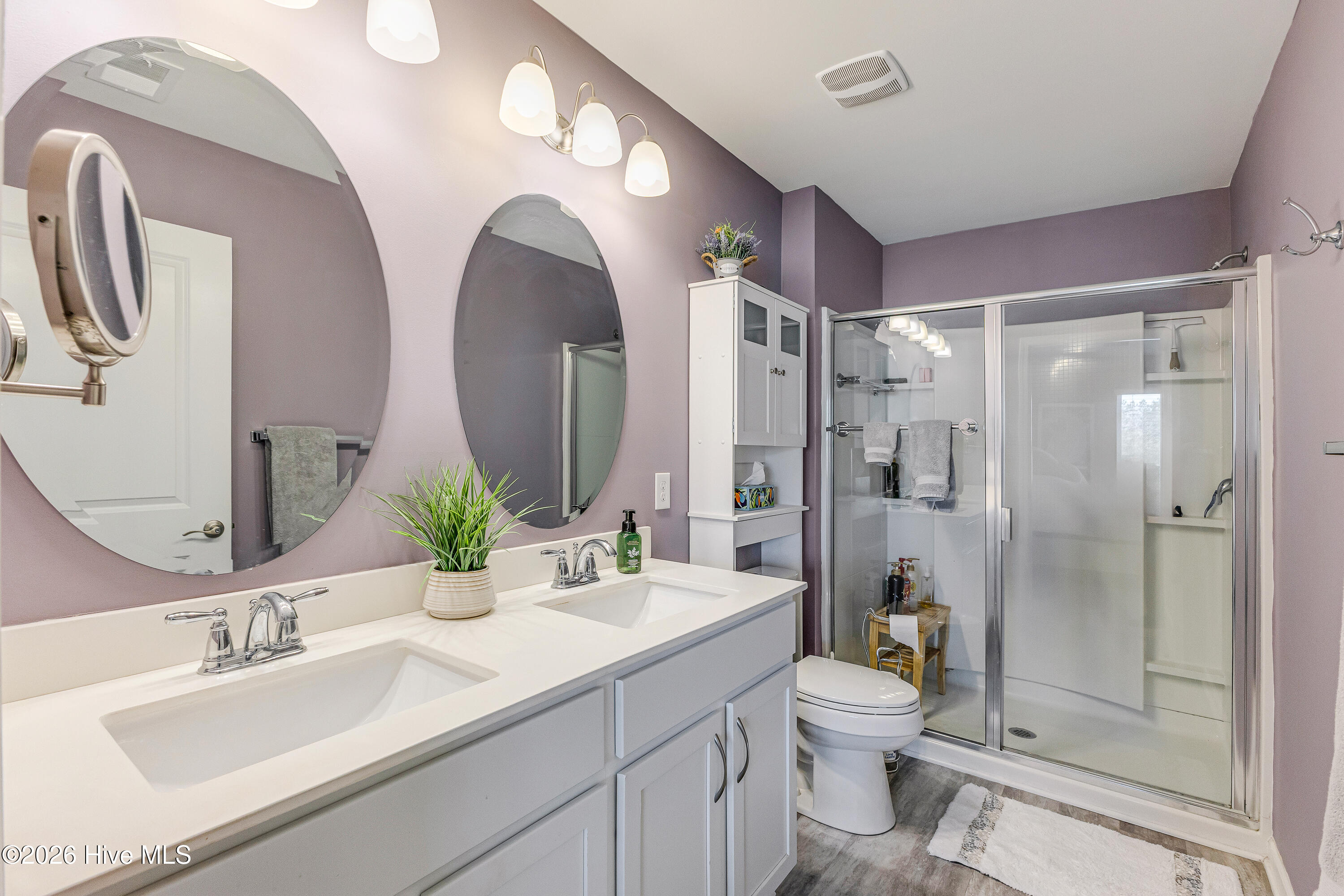 100560714 | Photo 18