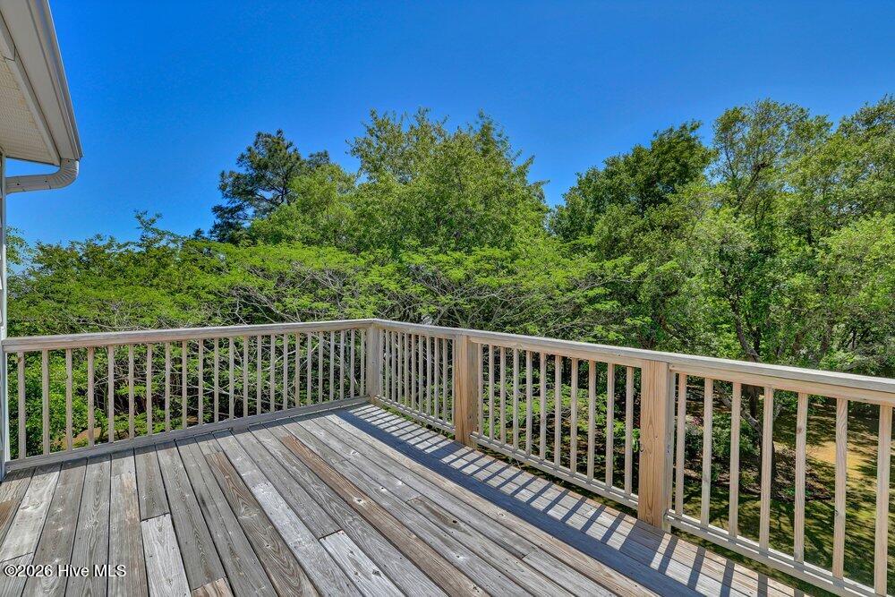 100569343 | Photo 26