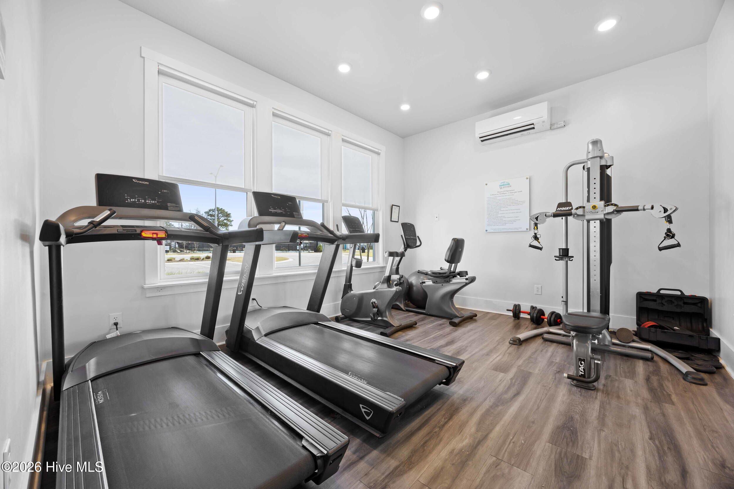 100561836 | Photo 52