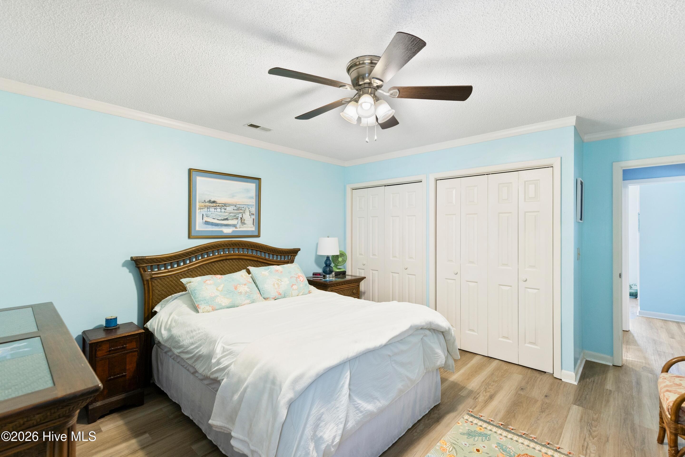 100550248 | Photo 35