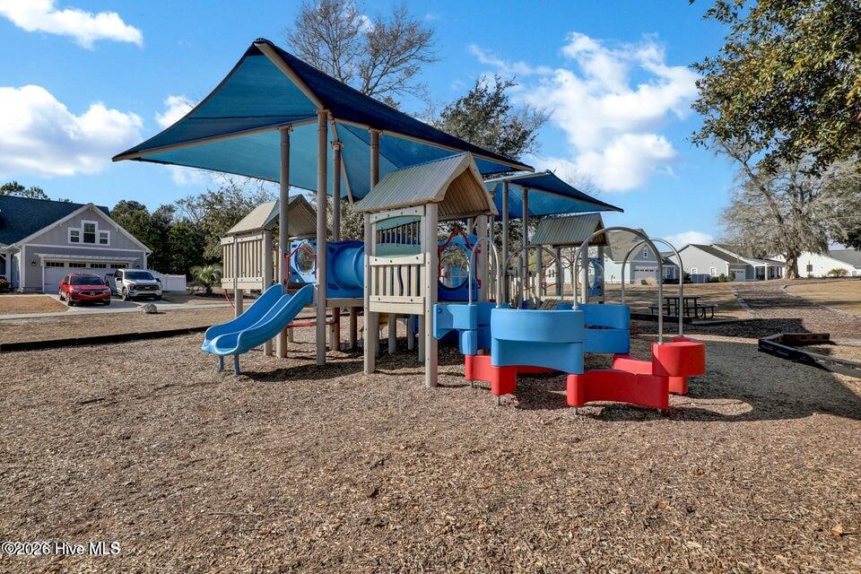 100569844 | Photo 79