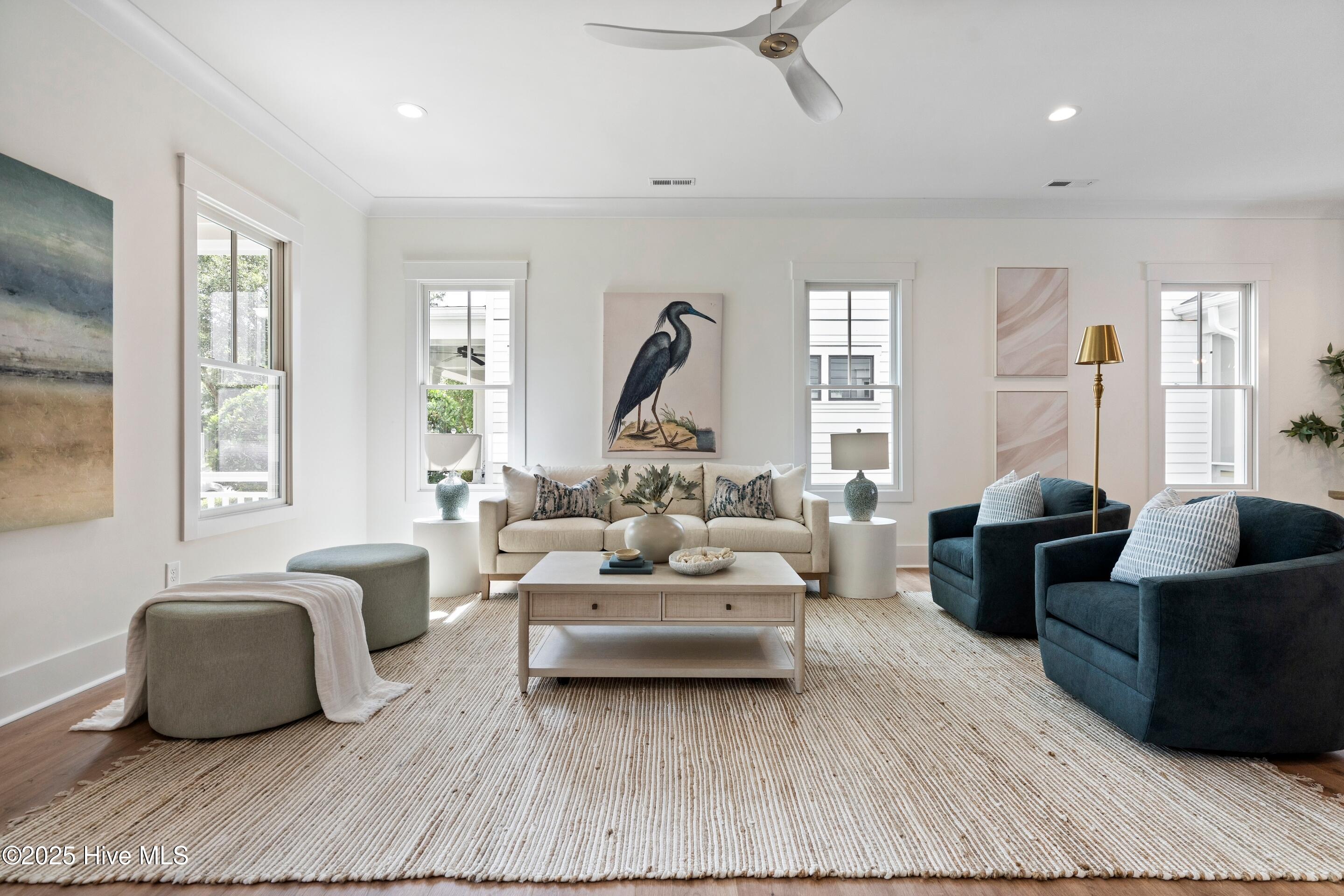 100542273 | Photo 20