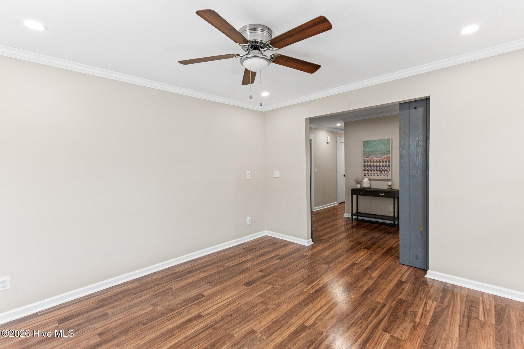 100550580 | Photo 14