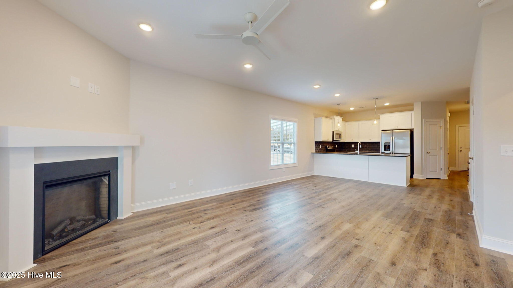 23-web-or-mls-1417B-Dorset-Dr-Greenville