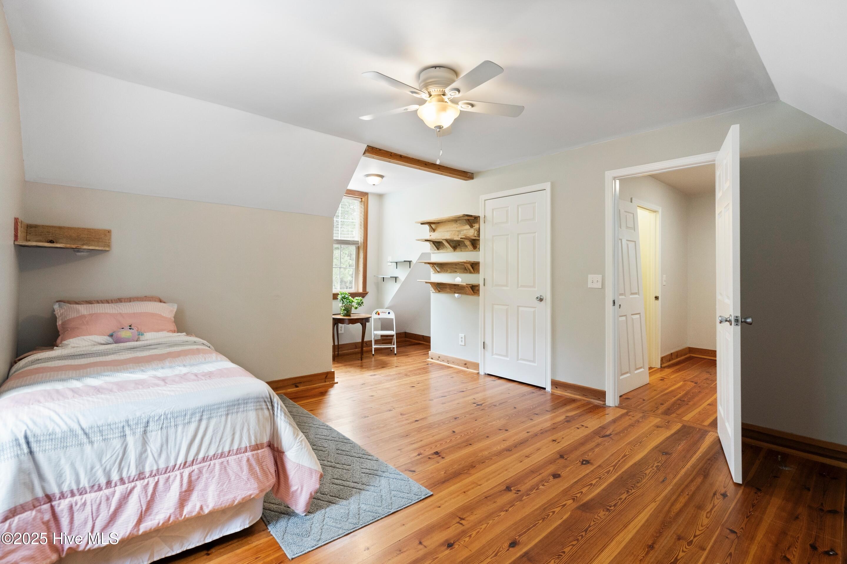 100535134 | Photo 30