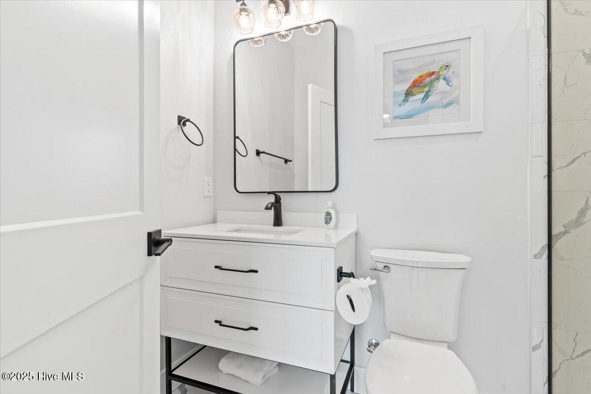 100526608 | Photo 25