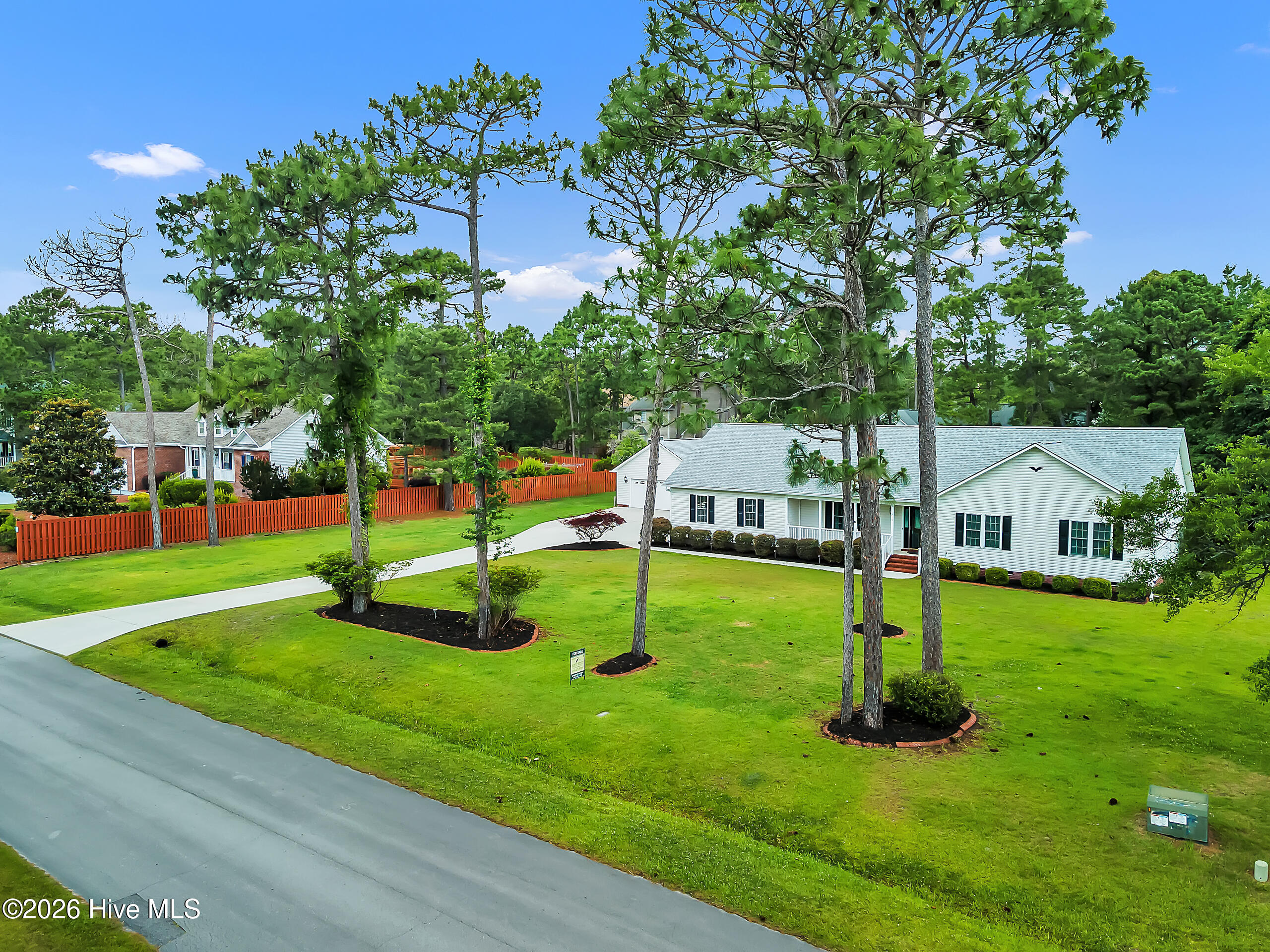 215 Winding Creek Way,Hubert