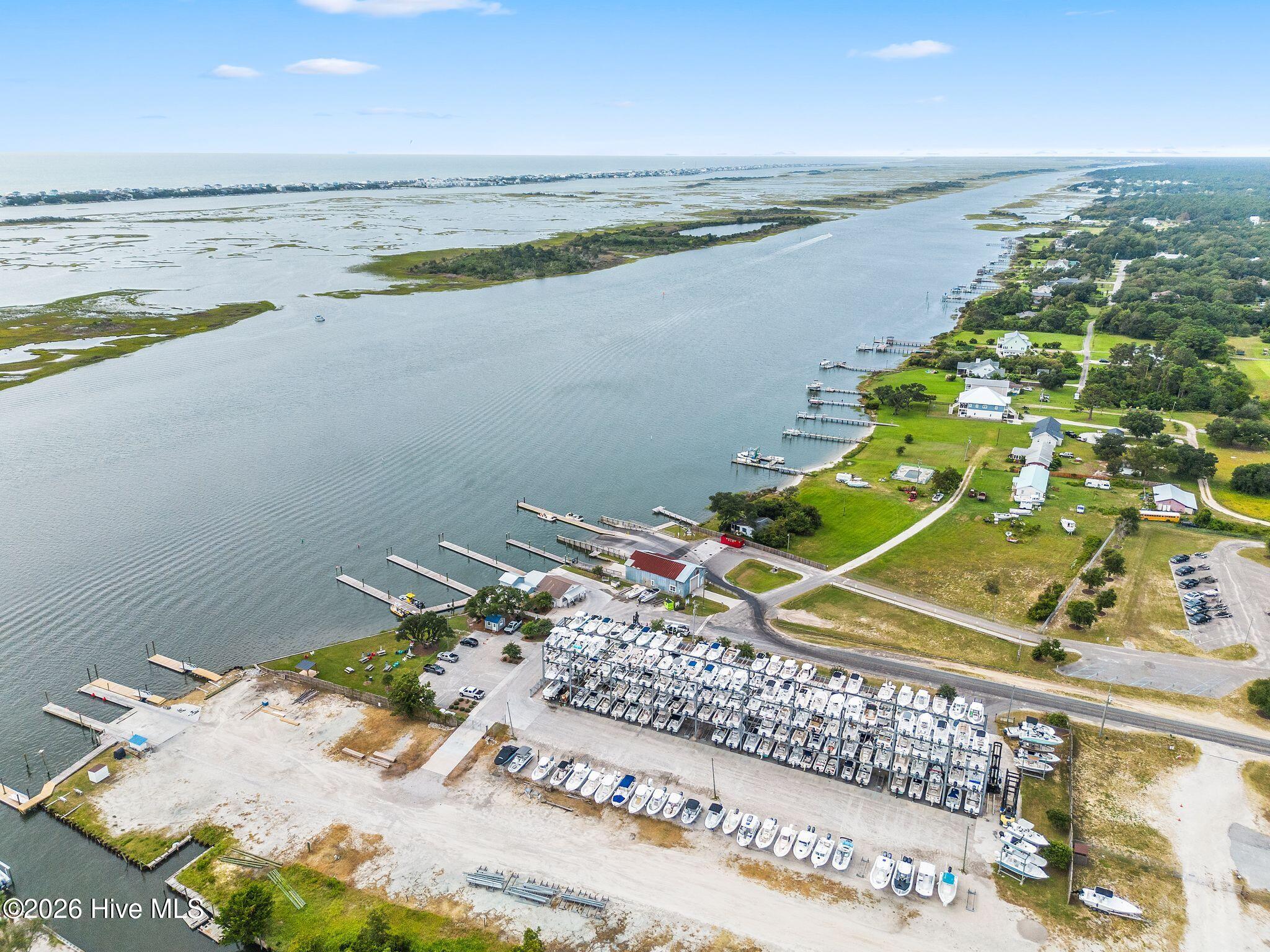 100567627 | Photo 16