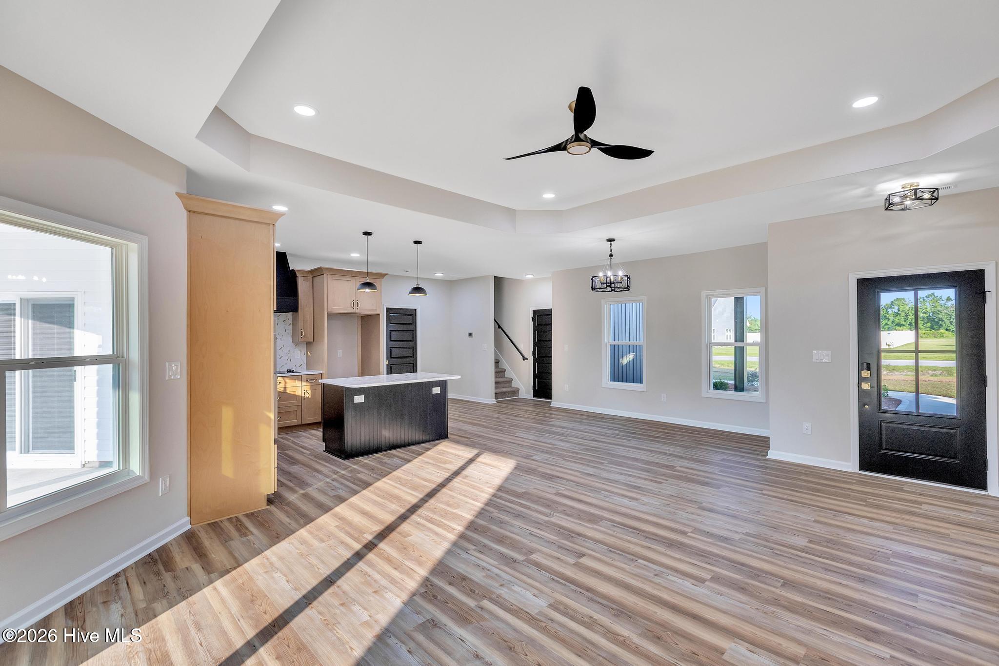 100552595 | Photo 17