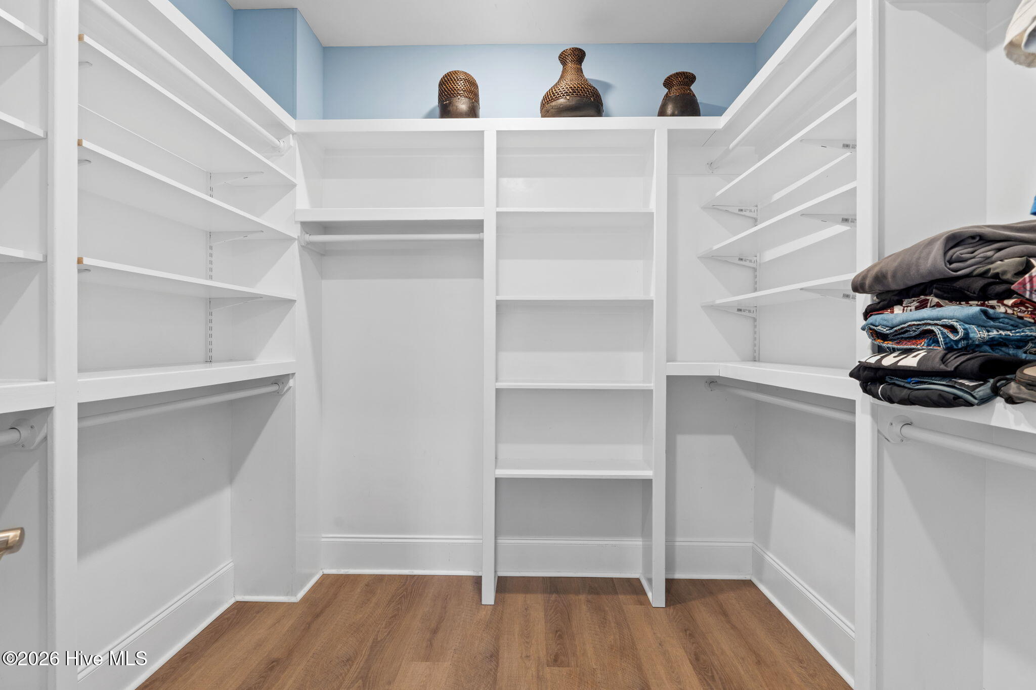 100563118 | Photo 20