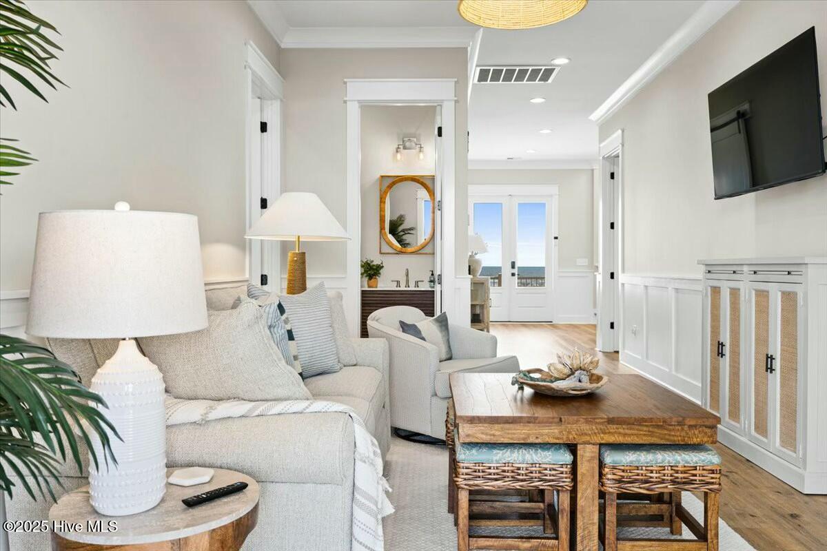 100498532 | Photo 19