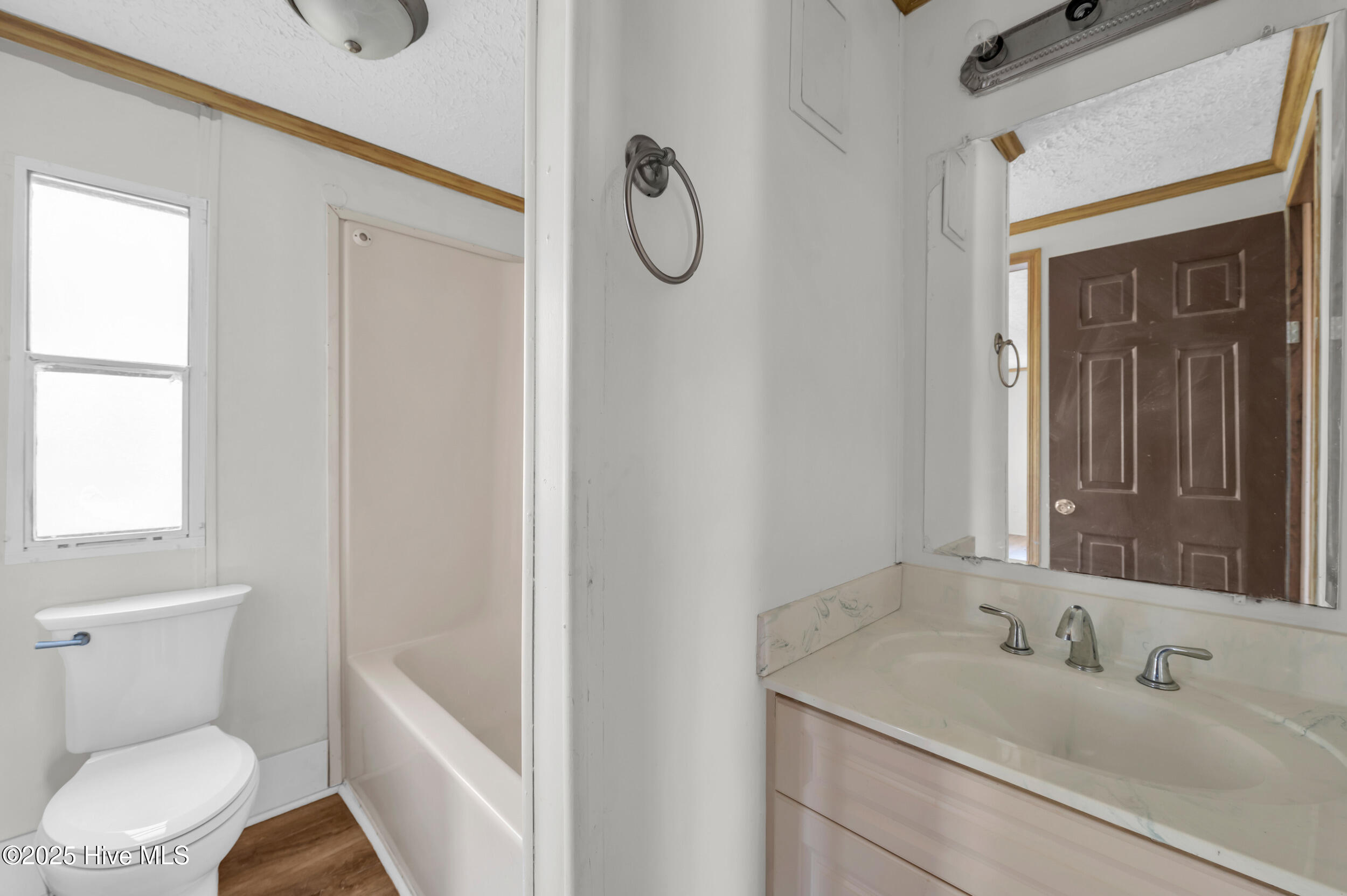 100543883 | Photo 23