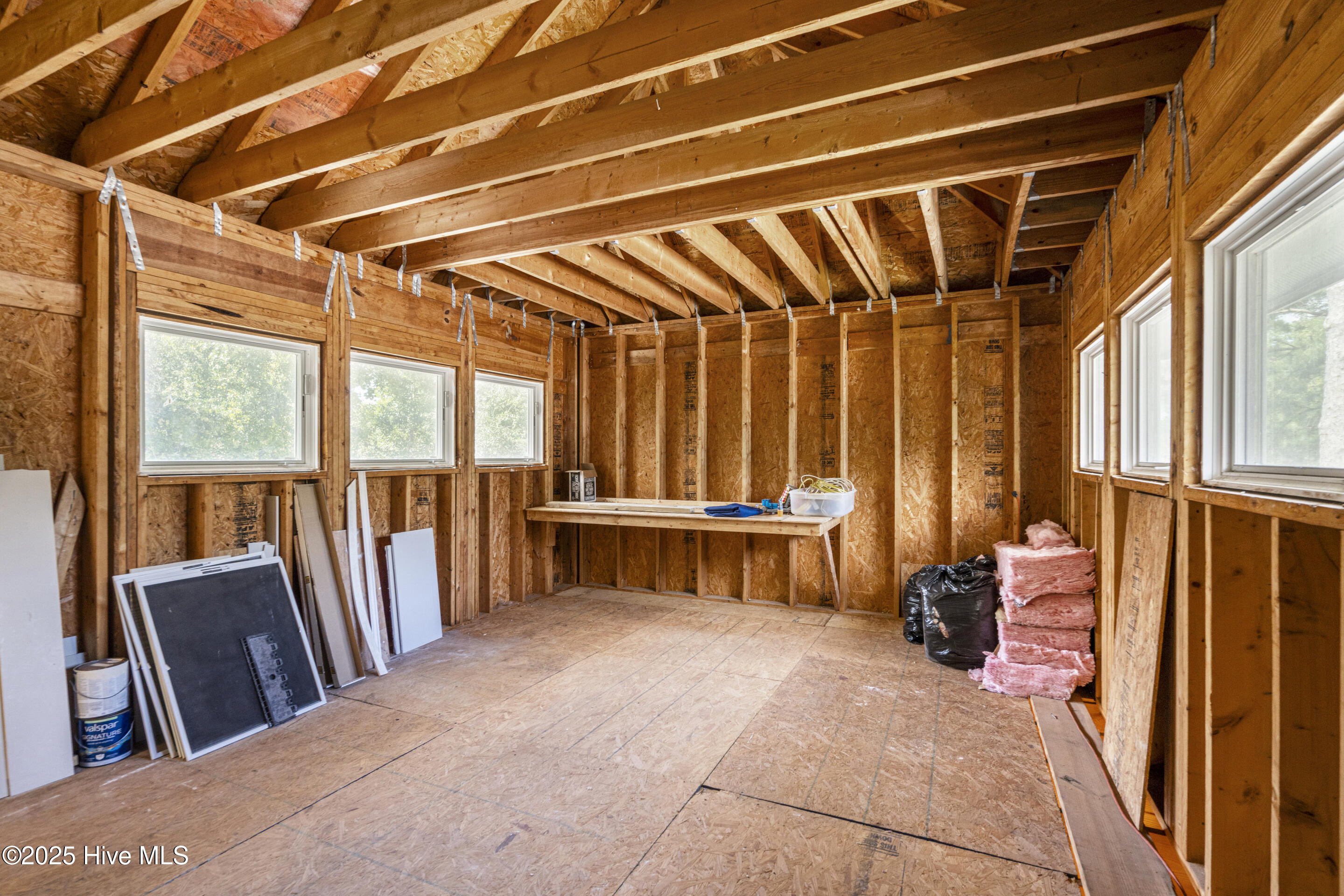 100503346 | Photo 74