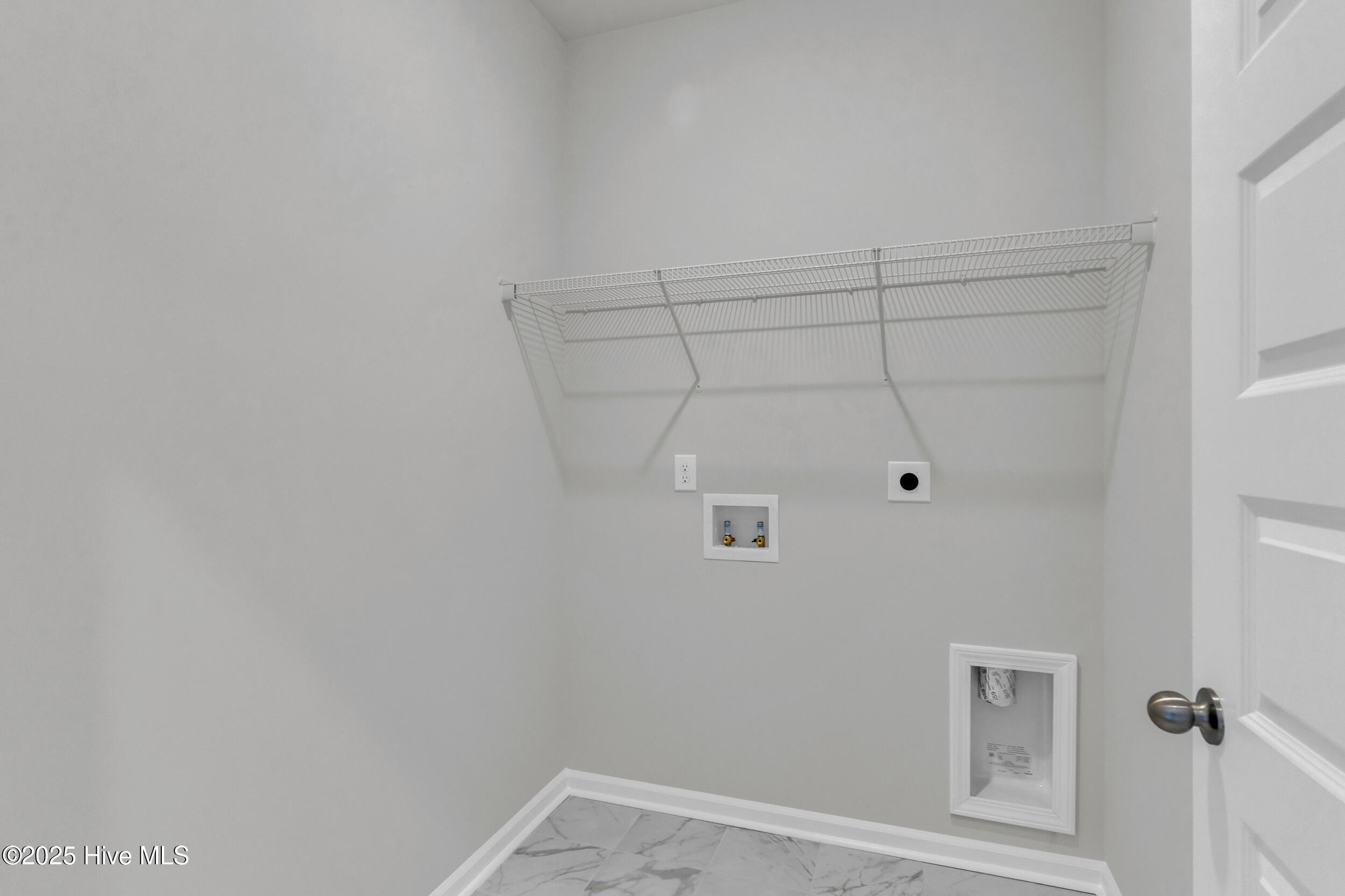 100546291 | Photo 42