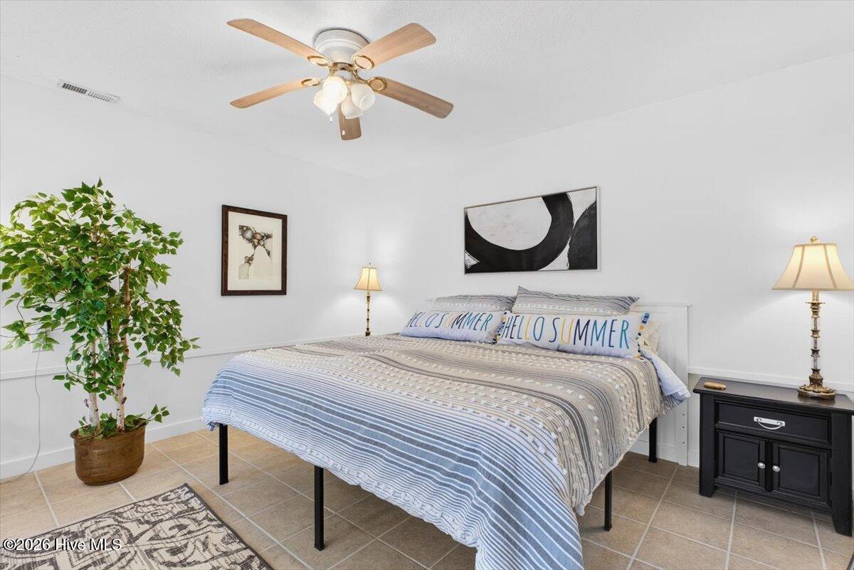 100551155 | Photo 42