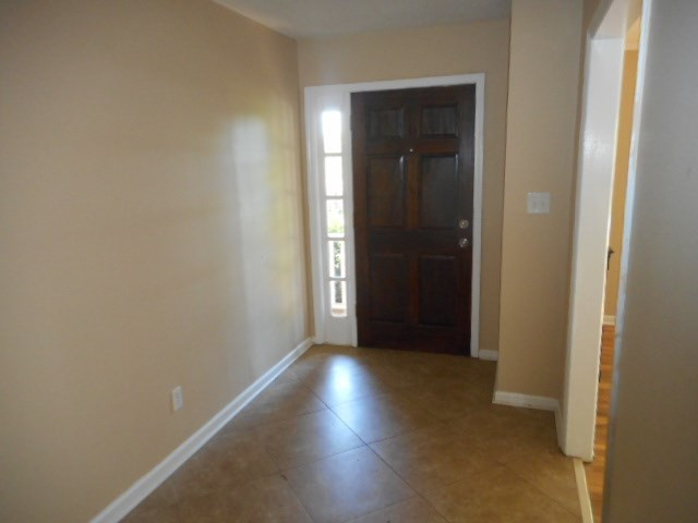 Foyer / Entry