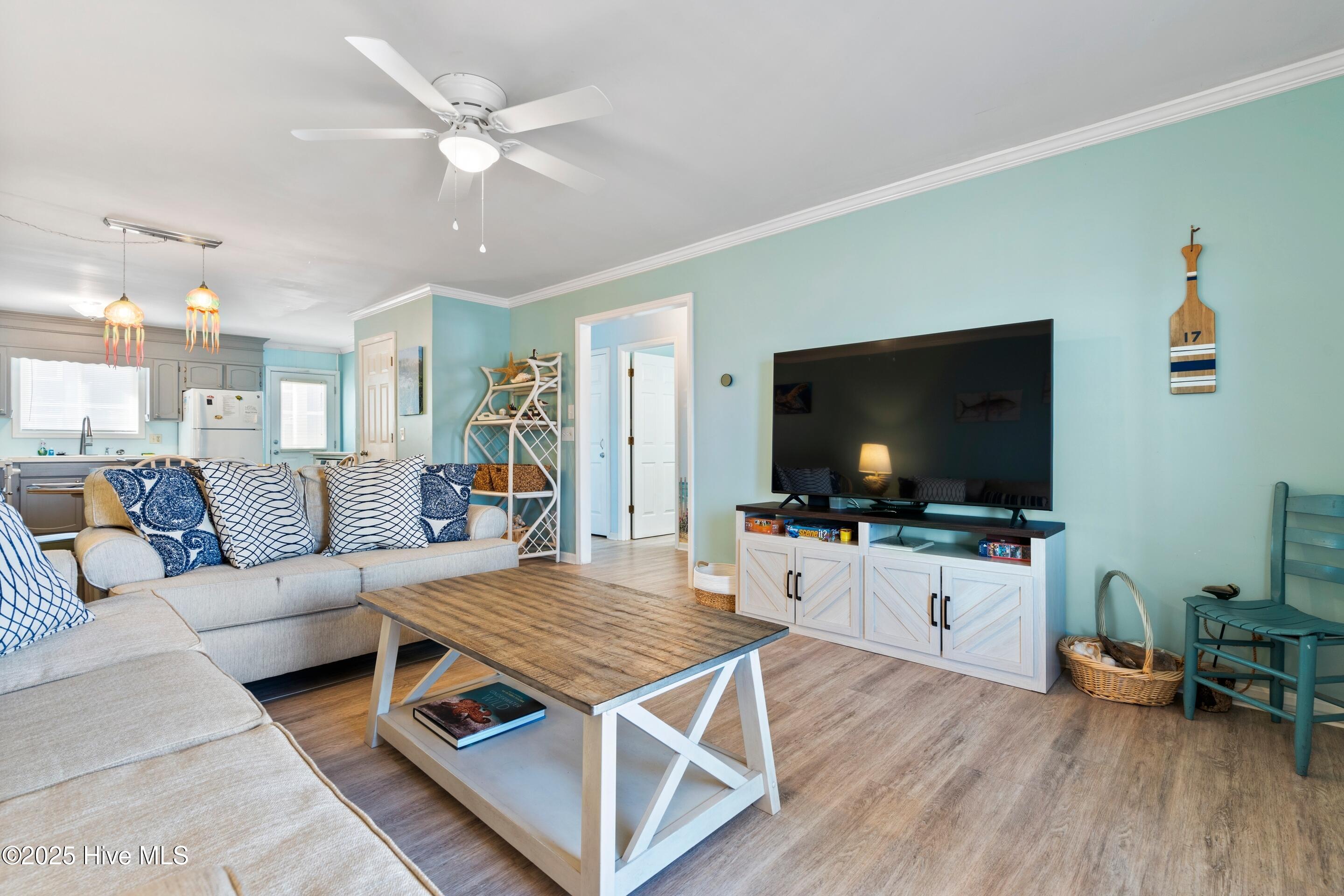 100543240 | Photo 10