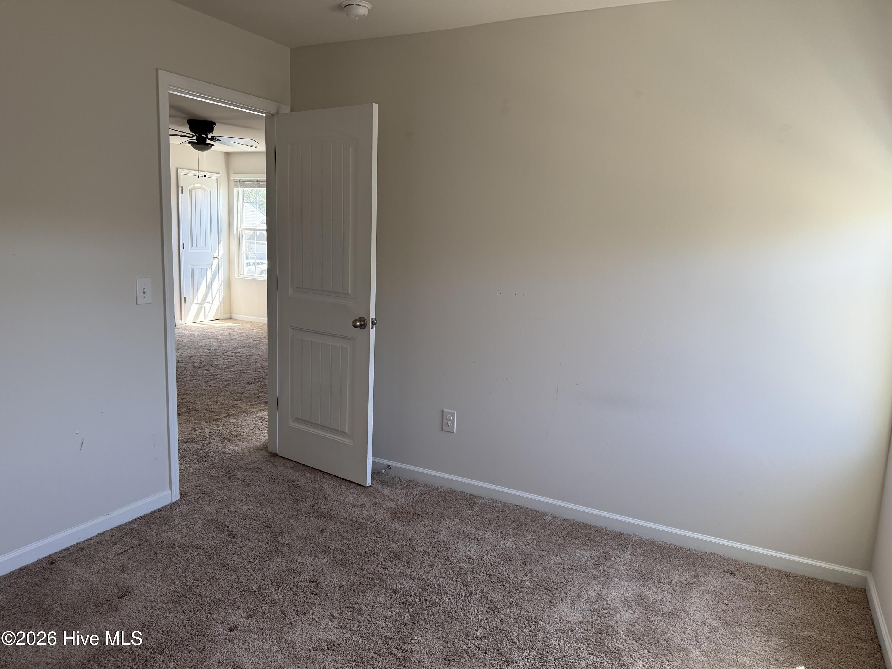 100560888 | Photo 14