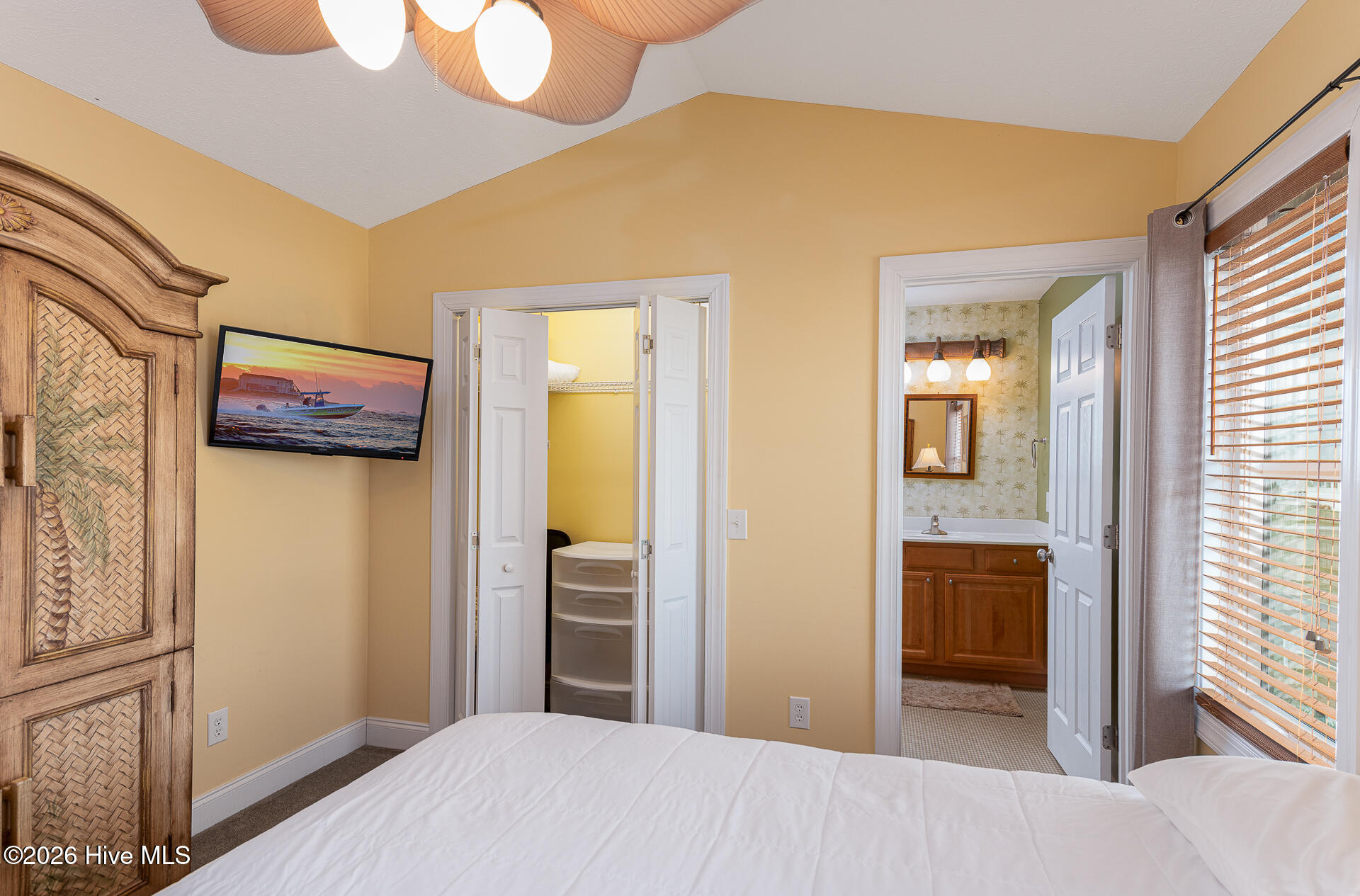 100558758 | Photo 42