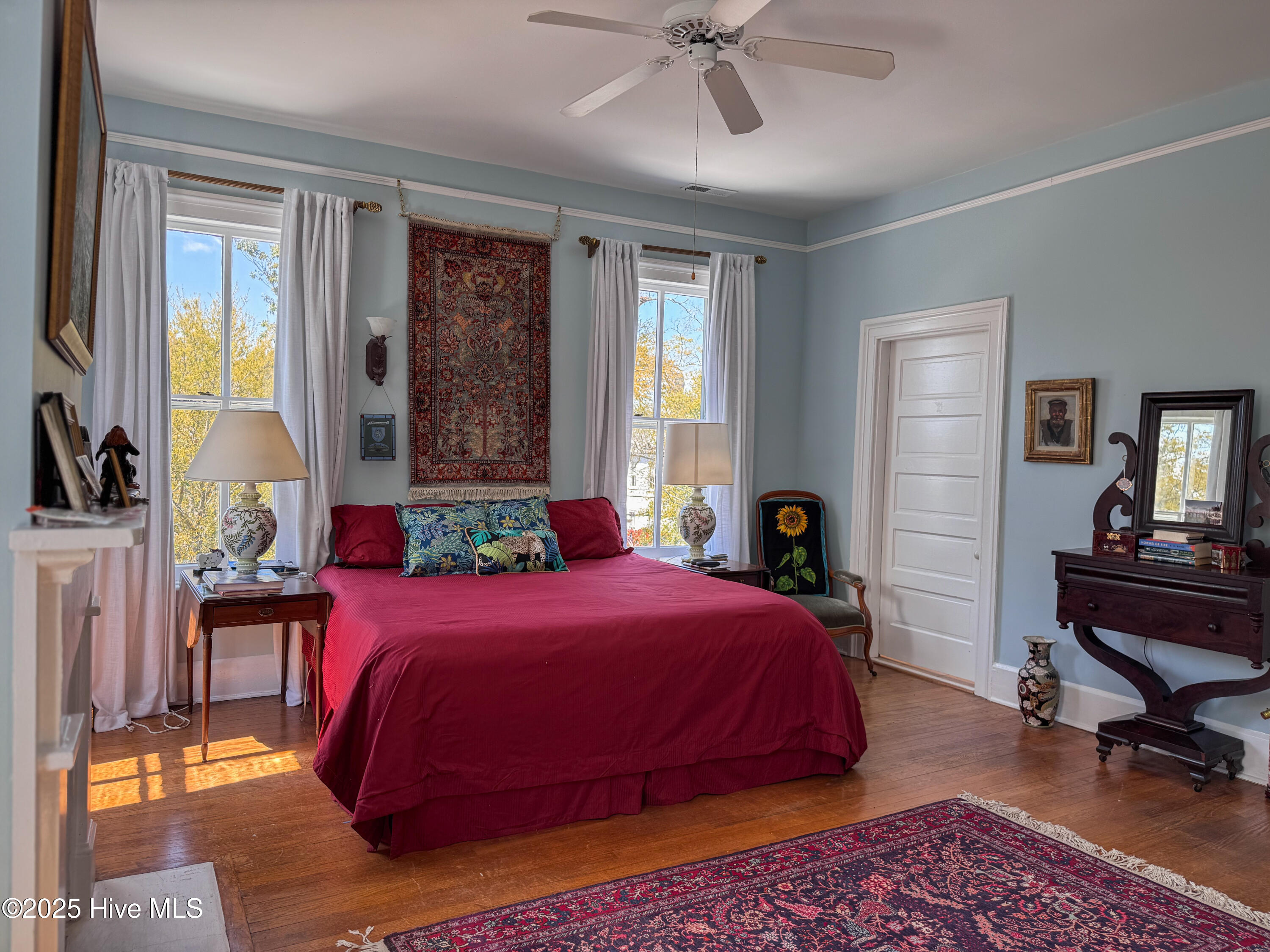 100501936 | Photo 51