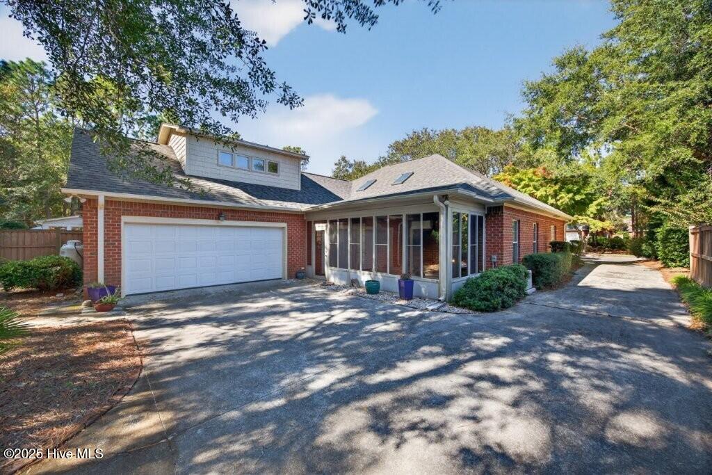 100535369 | Photo 47