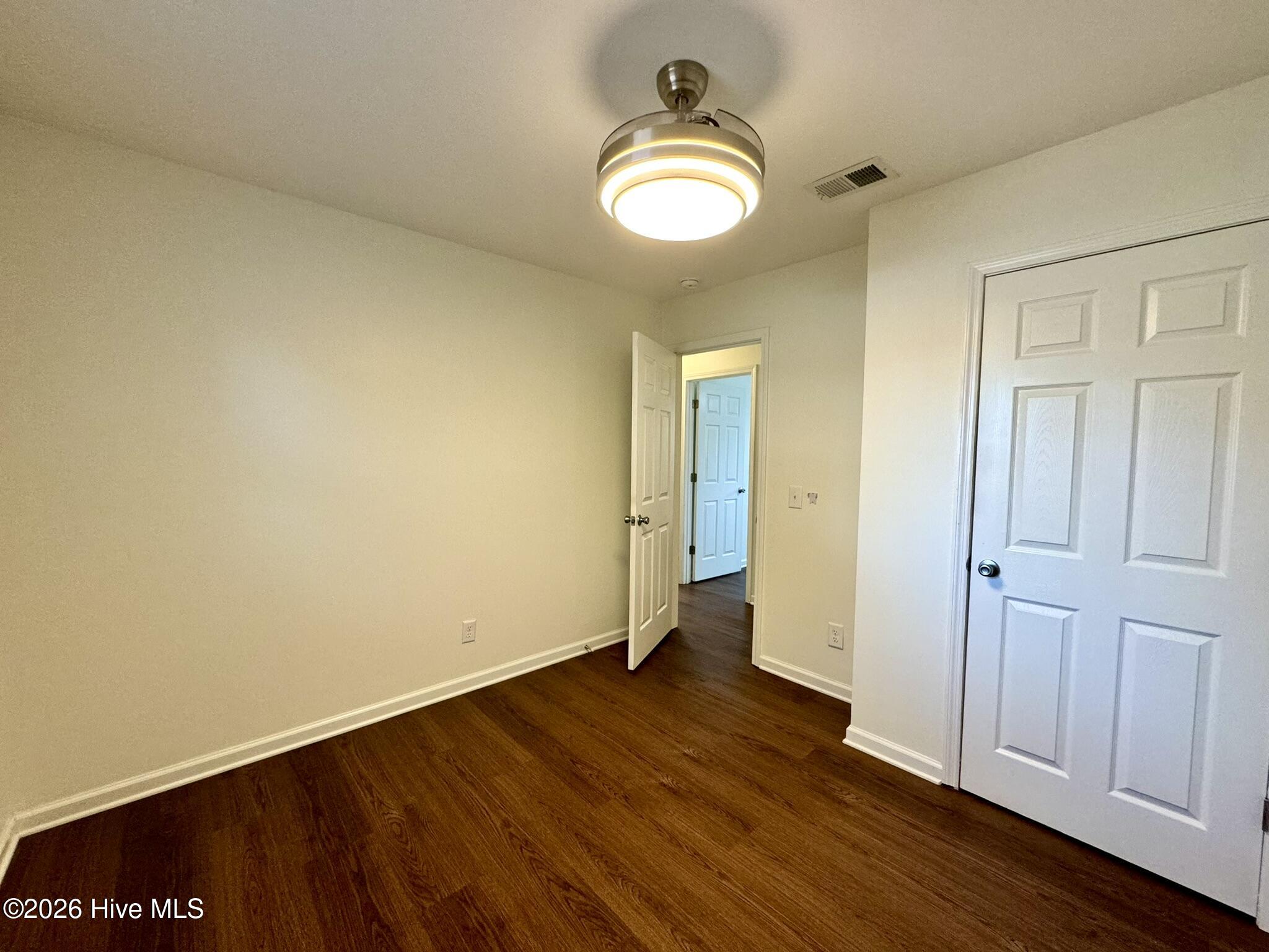 100548301 | Photo 17